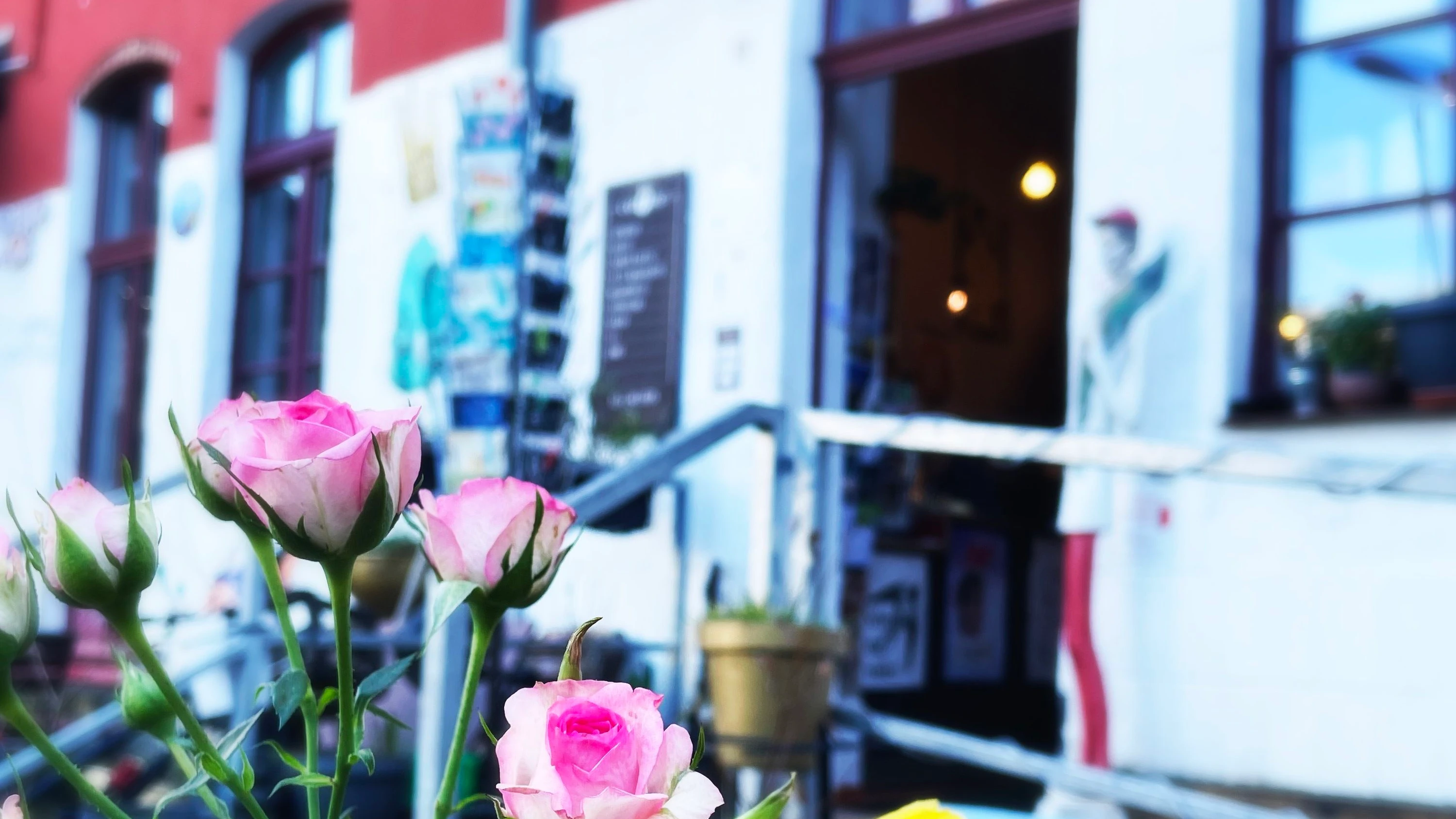 Literarische Gegenwart: Eine Tüte Glück zum Buch