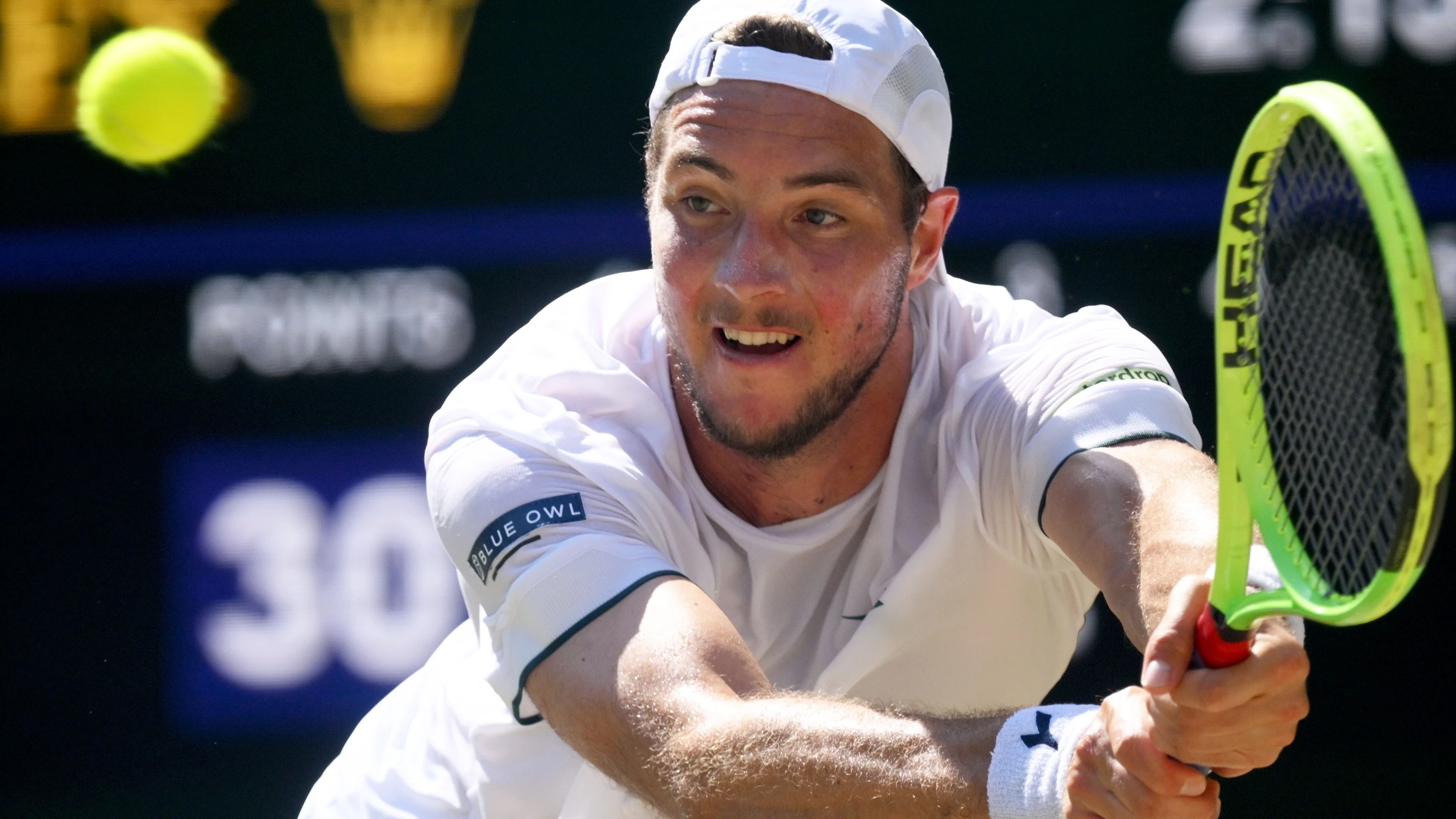 Gestreckt, doch es hat nicht gereicht: Für Jan-Lennard Struff ist in Wimbledon im Viertelfinale Schluss. - EPA