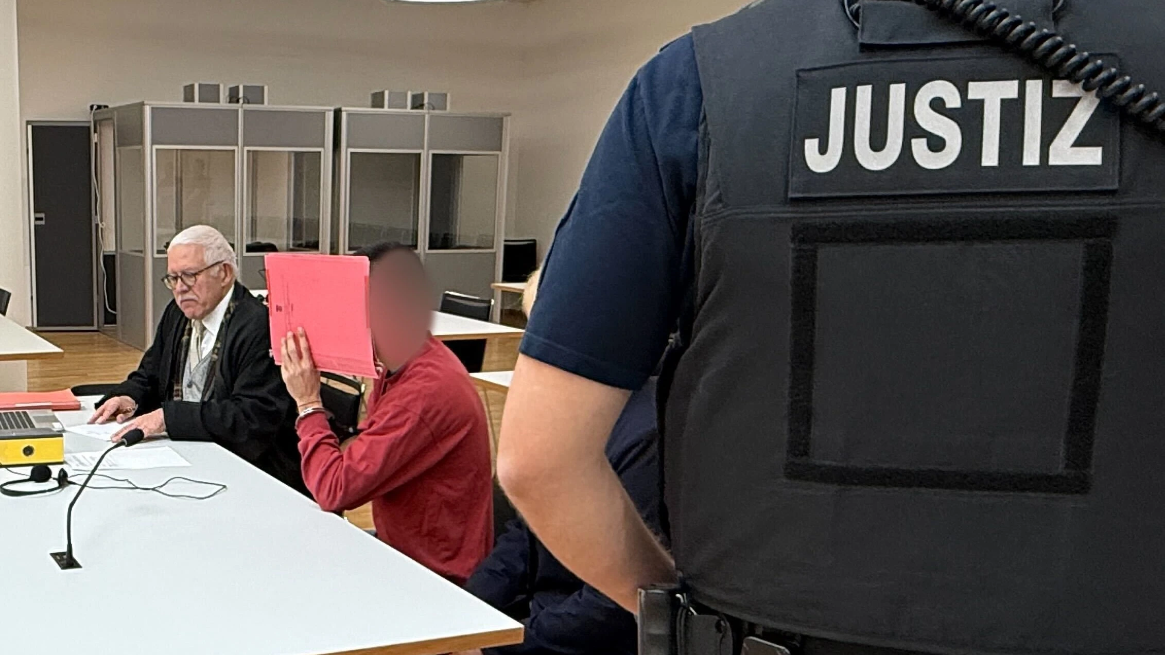 Freizeitbad rulantica: Kind aus Bad gelockt und missbraucht – Prozessauftakt