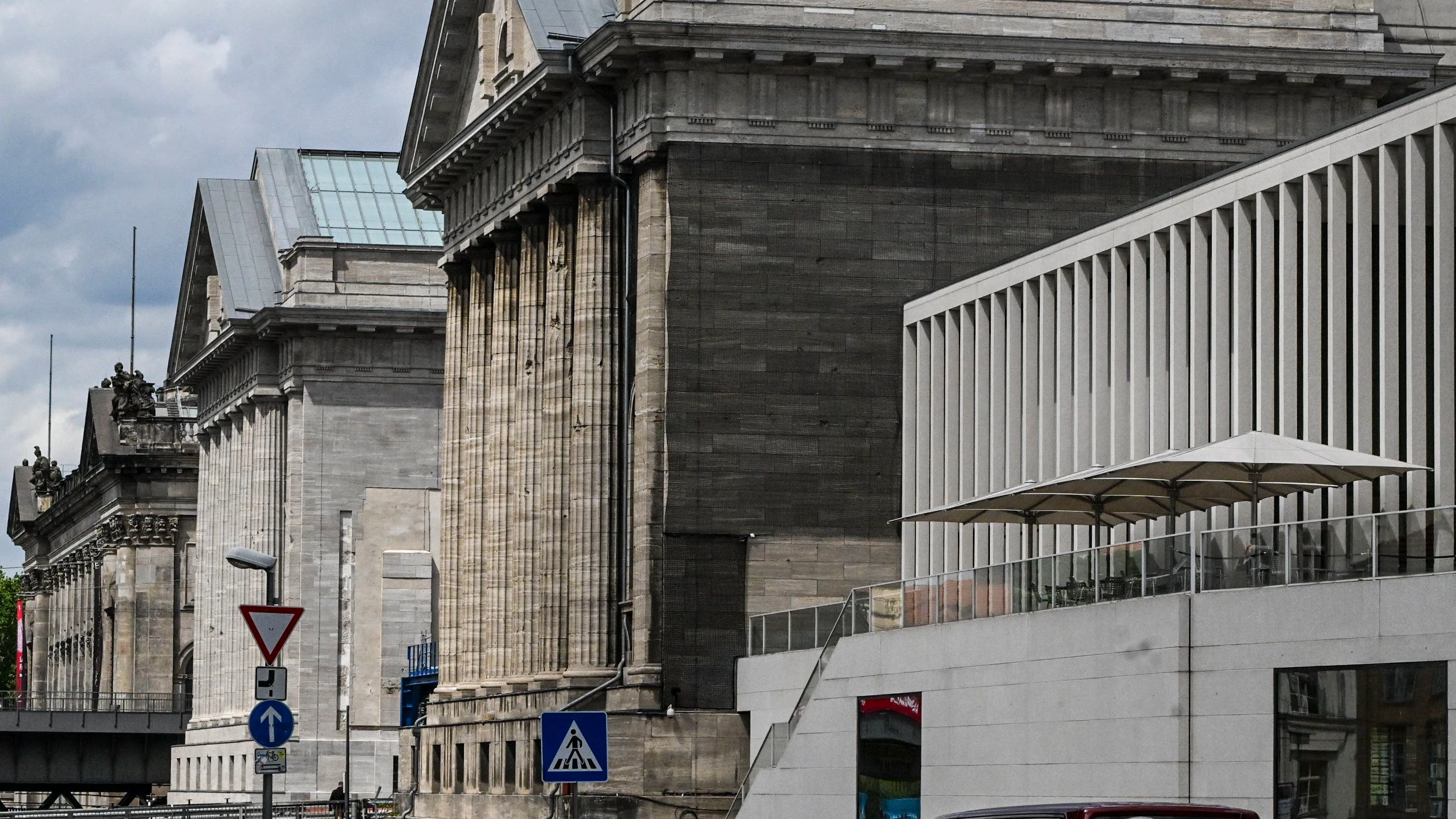 Leitfaden für Museen: Nistet der Rassismus in den Vitrinen? Leitfaden für Museen: Nistet der Rassismus in den Vitrinen?