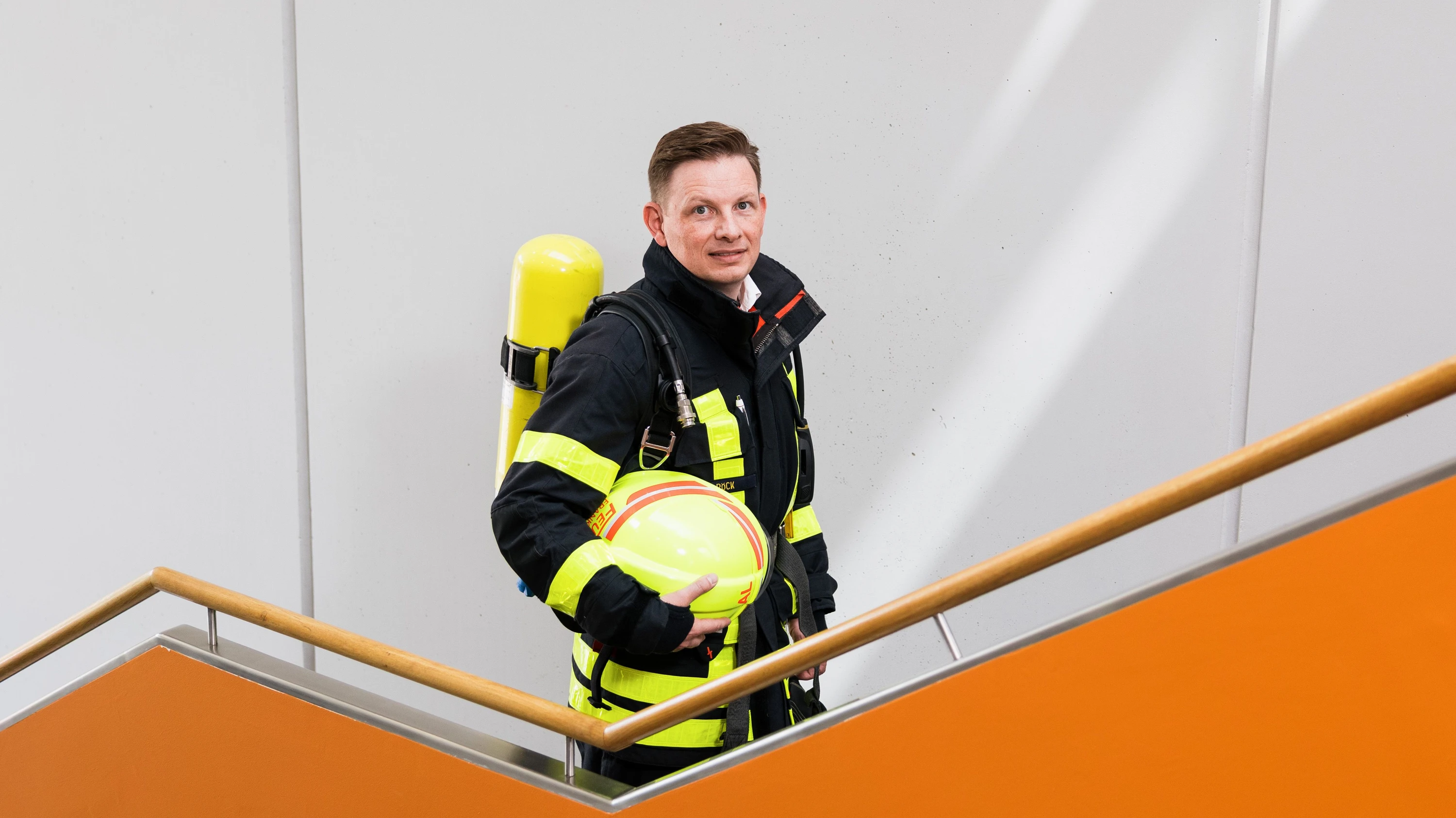 Bild: Feuerwehr beim Skyrun: „Aufzüge können im Brandfall zur tödlichen Falle werden“