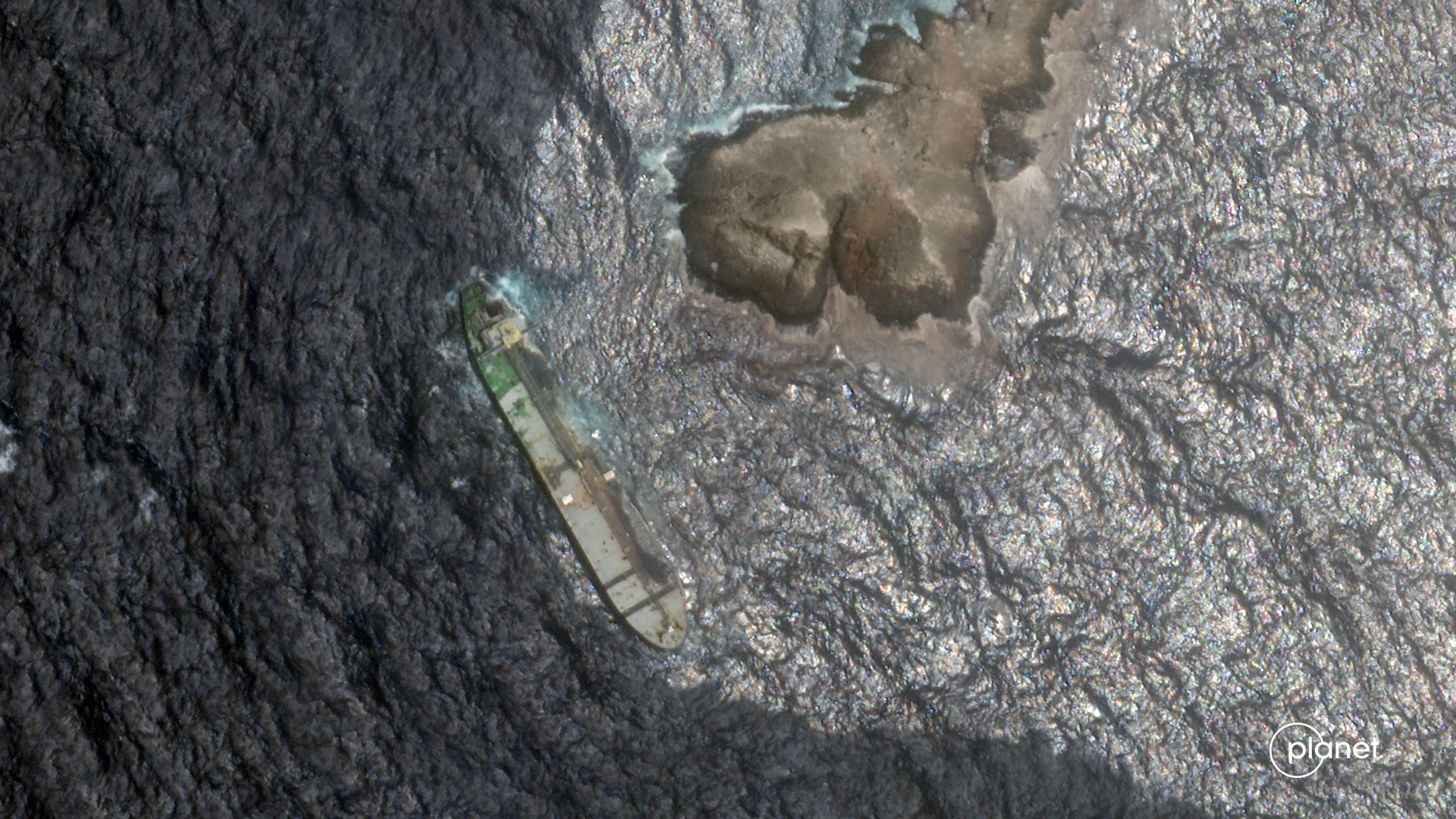Vor der Küste des Oman: Sanktionierter Tanker droht Umweltkatastrophe zu verursachen Vor der Küste des Oman: Sanktionierter Tanker droht Umweltkatastrophe zu verursachen