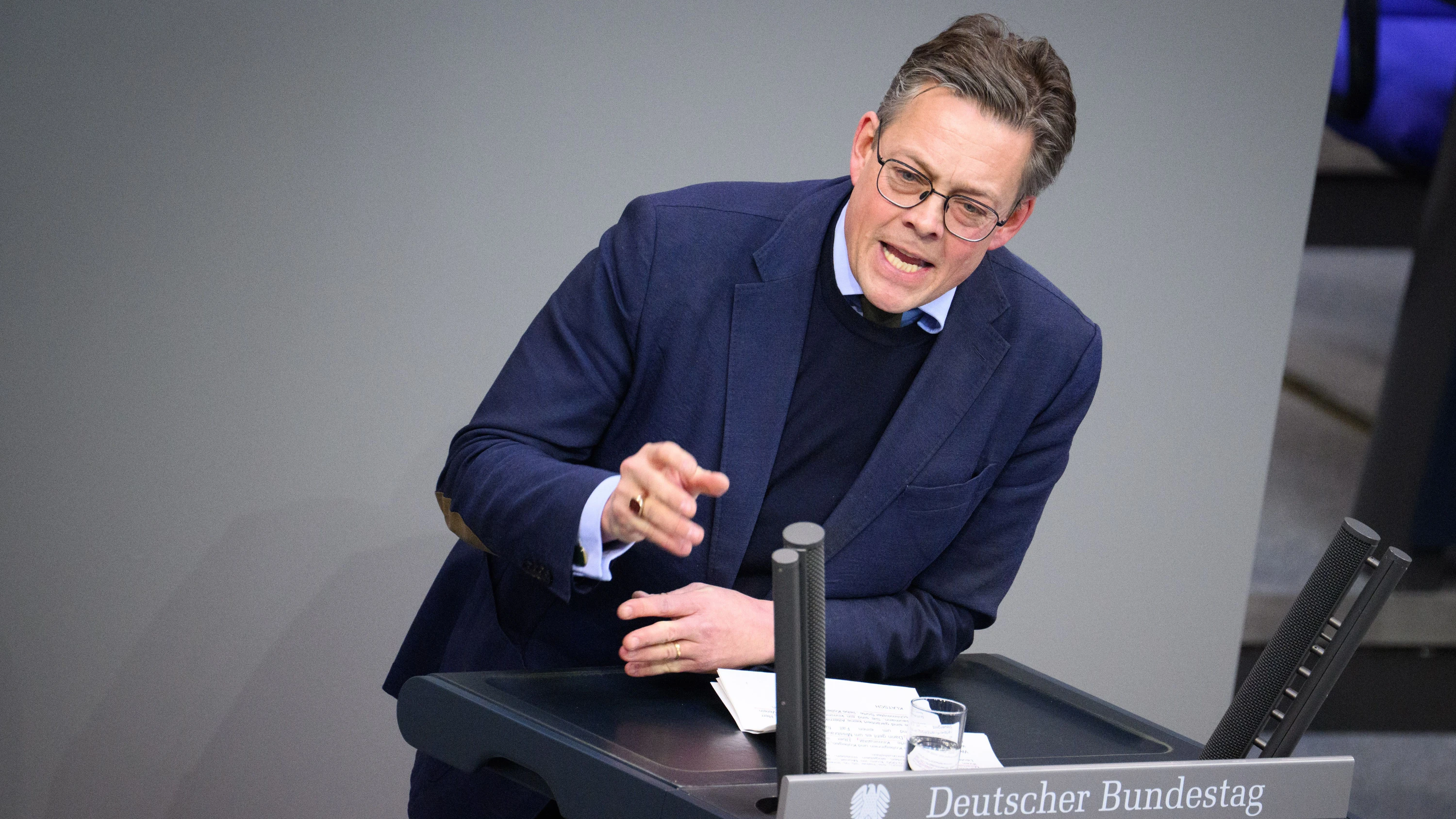 Konstantin von Notz: „Wir brauchen ein wöchentliches Lagebild“