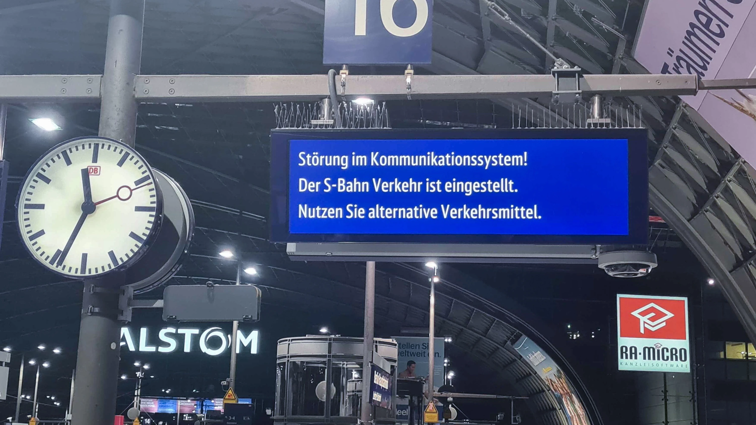 Wegen Funkstörung: Alle Züge stehen still