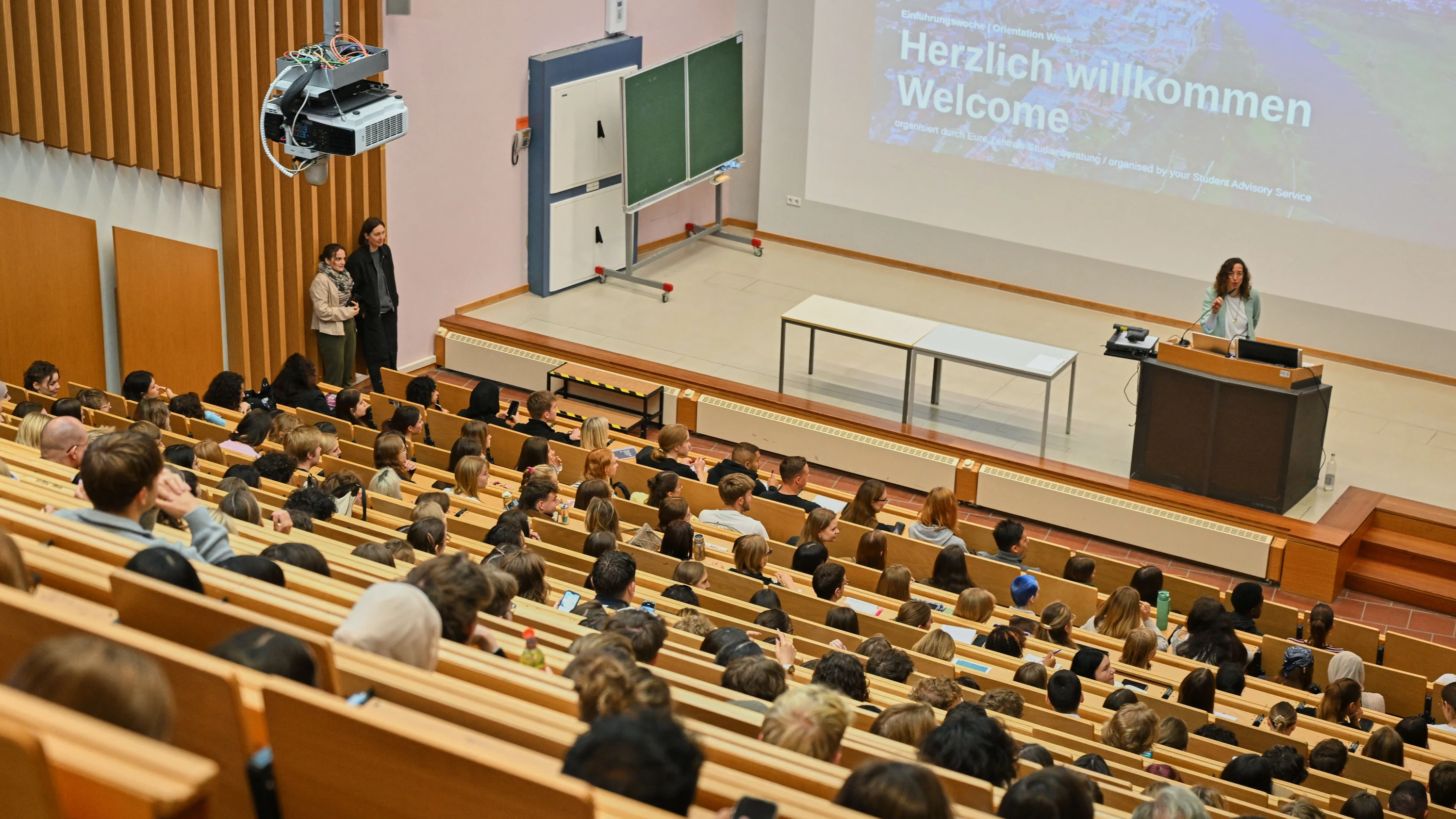 Studie: Vier von fünf alleinlebenden Studenten leben in Armut Studie: Vier von fünf alleinlebenden Studenten leben in Armut