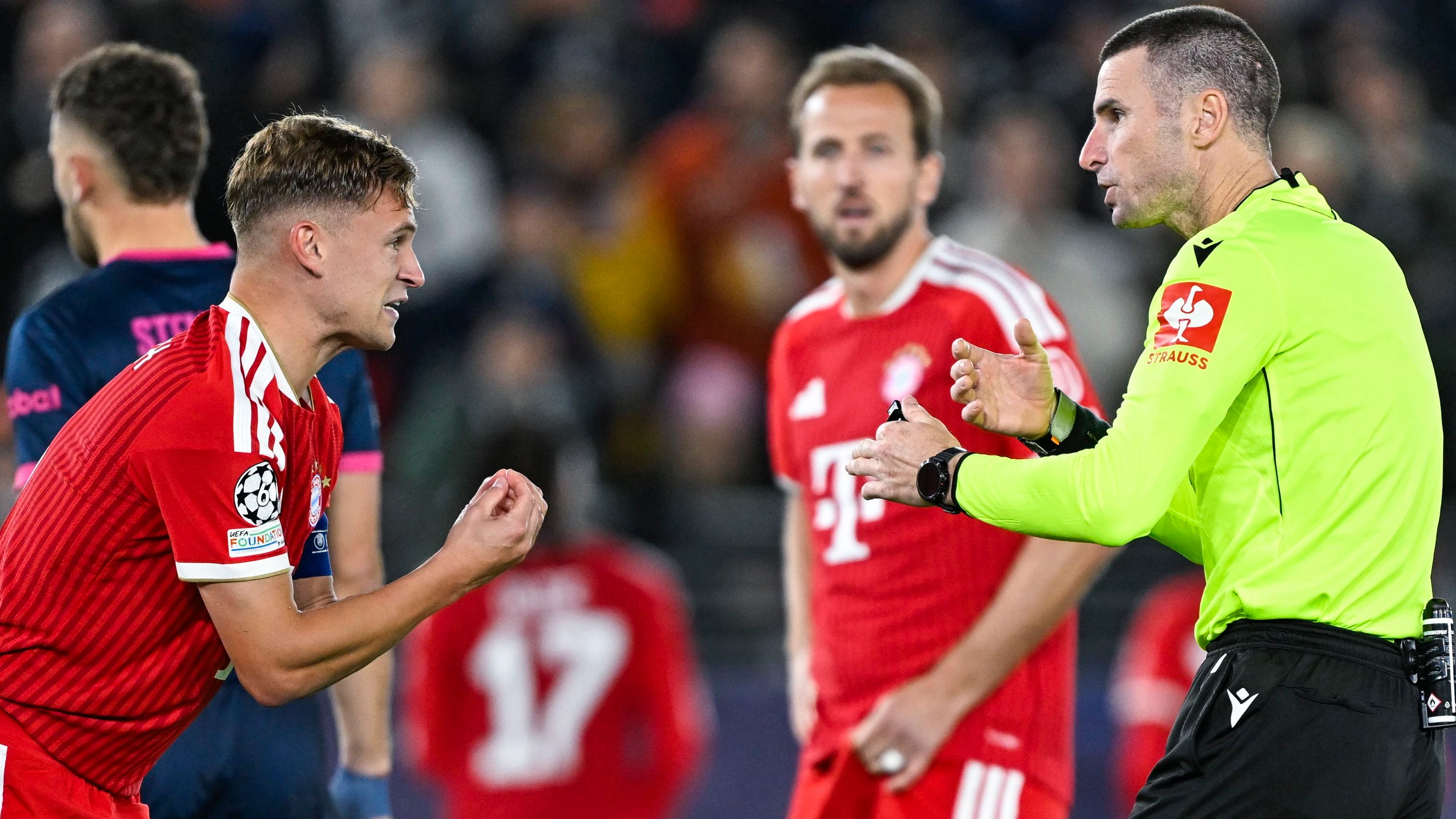 Remis in wildem Spiel: Bayern kassiert in Unterzahl den späten Ausgleich in Stavanger