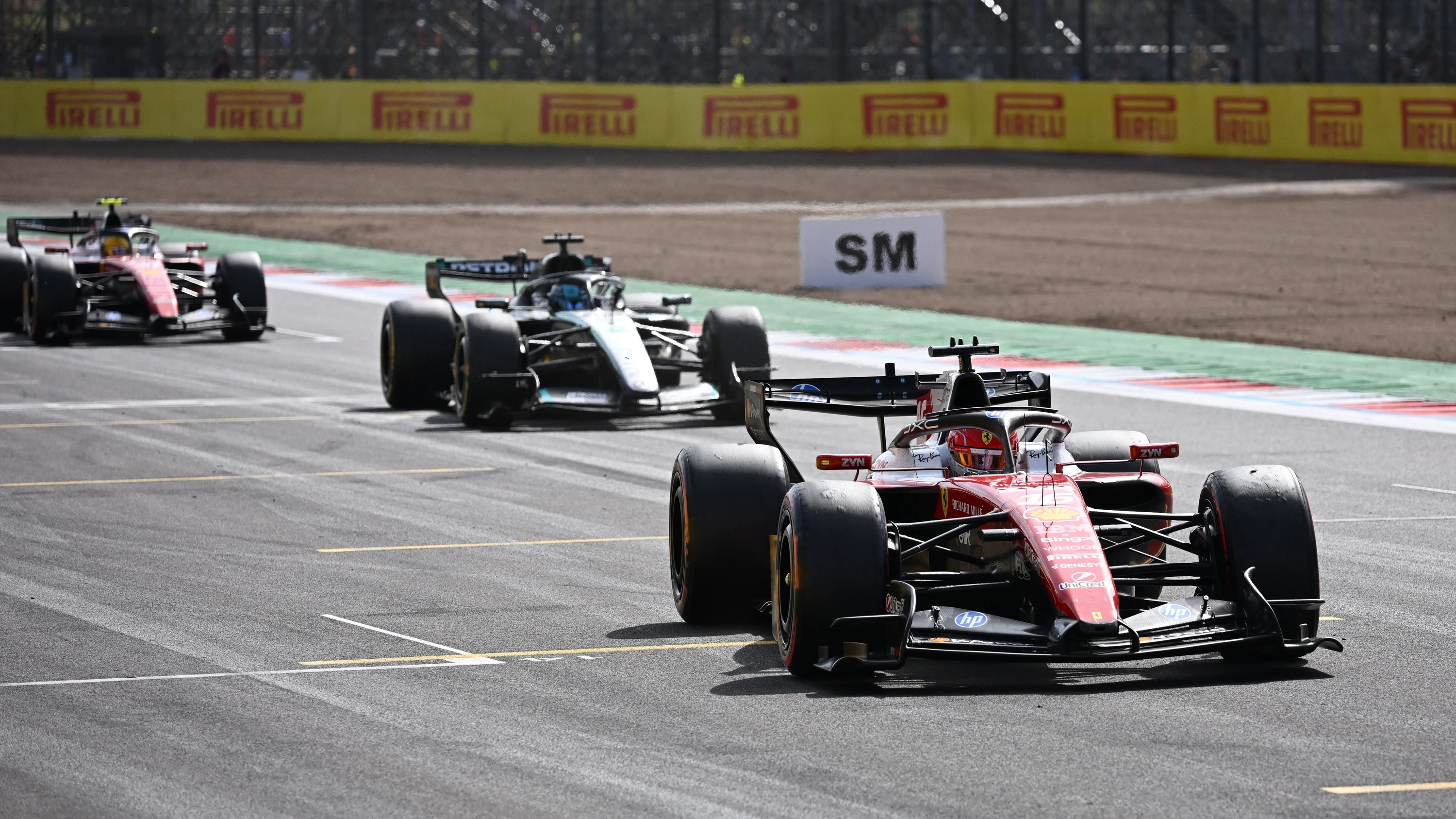 Grand Prix in Großbritannien: Leclerc gewinnt nach Spektakel in Silverstone Grand Prix in Großbritannien: Leclerc gewinnt nach Spektakel in Silverstone