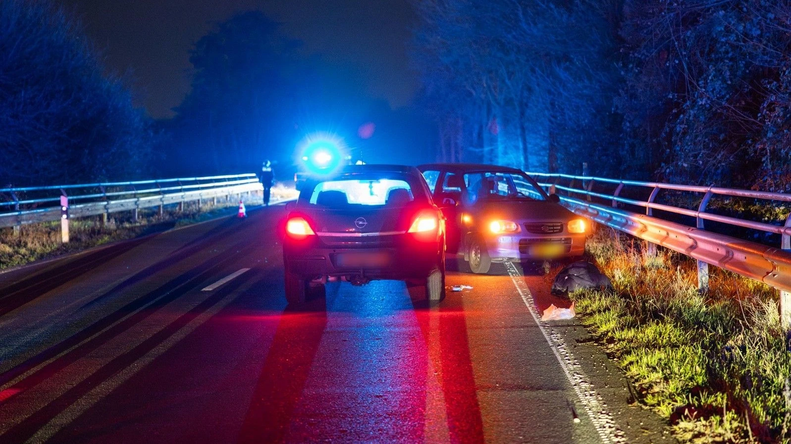 Bundesstraße bei Brügge: Mann bremst anderen Autofahrer aus und greift ihn mit Messer an