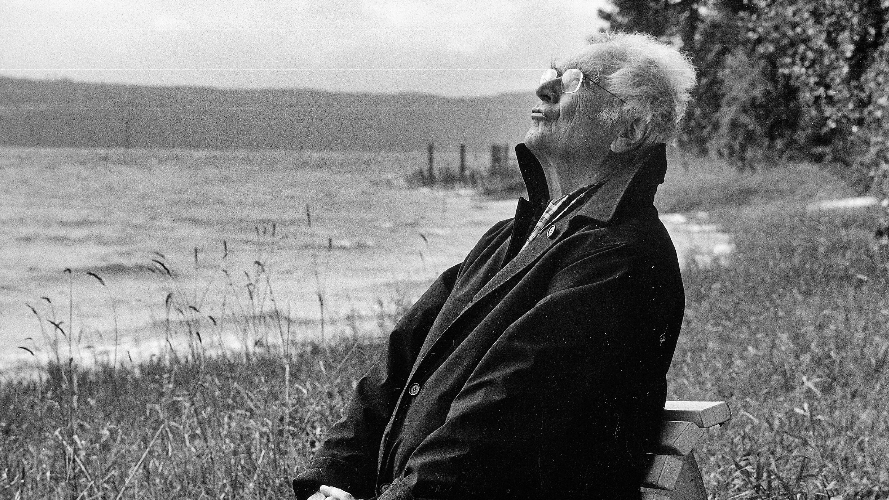 Jörg Magenau über Walser: Unser war er nie, „der Martin“ nur im See Jörg Magenau über Walser: Unser war er nie, „der Martin“ nur im See