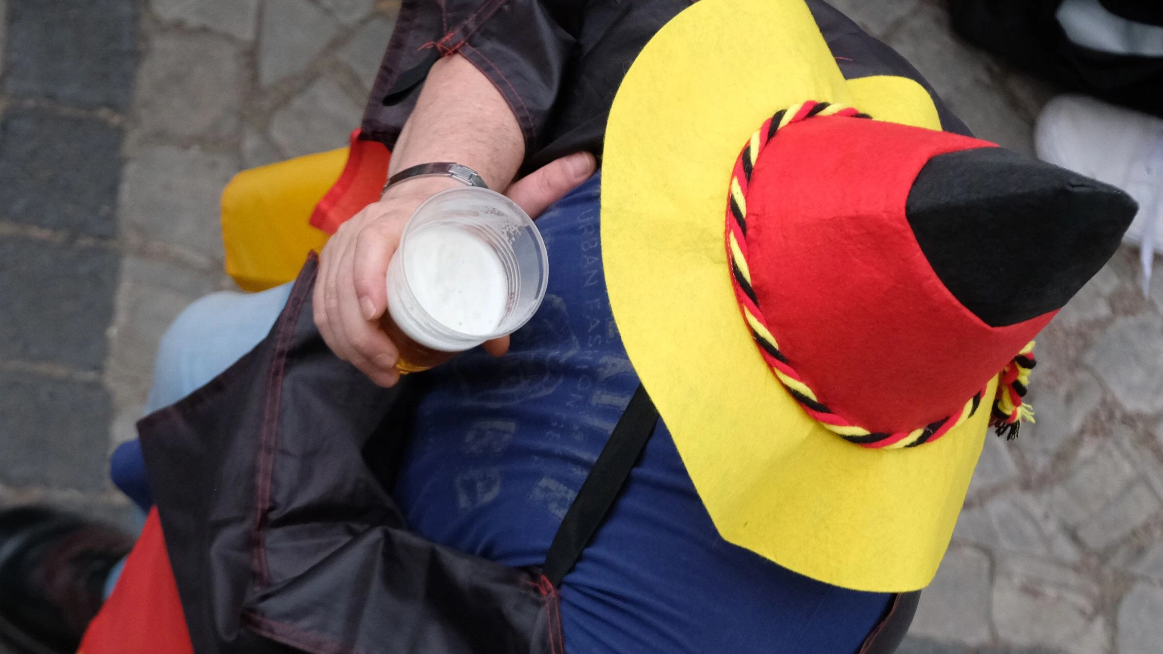 Kiste für 9,99 Euro: Bierbrauer locken mit WM-Kampfpreisen Kiste für 9,99 Euro: Bierbrauer locken mit WM-Kampfpreisen