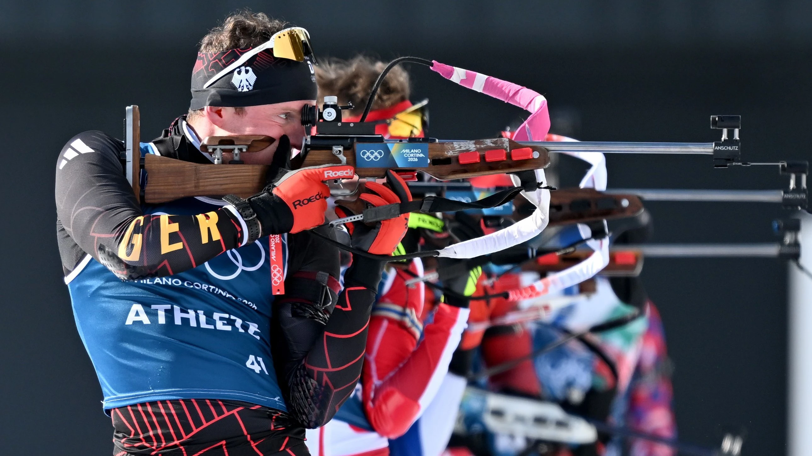 Schießen im Biathlon: Justus Strelow, brauchen Biathleten einen Waffenschein?