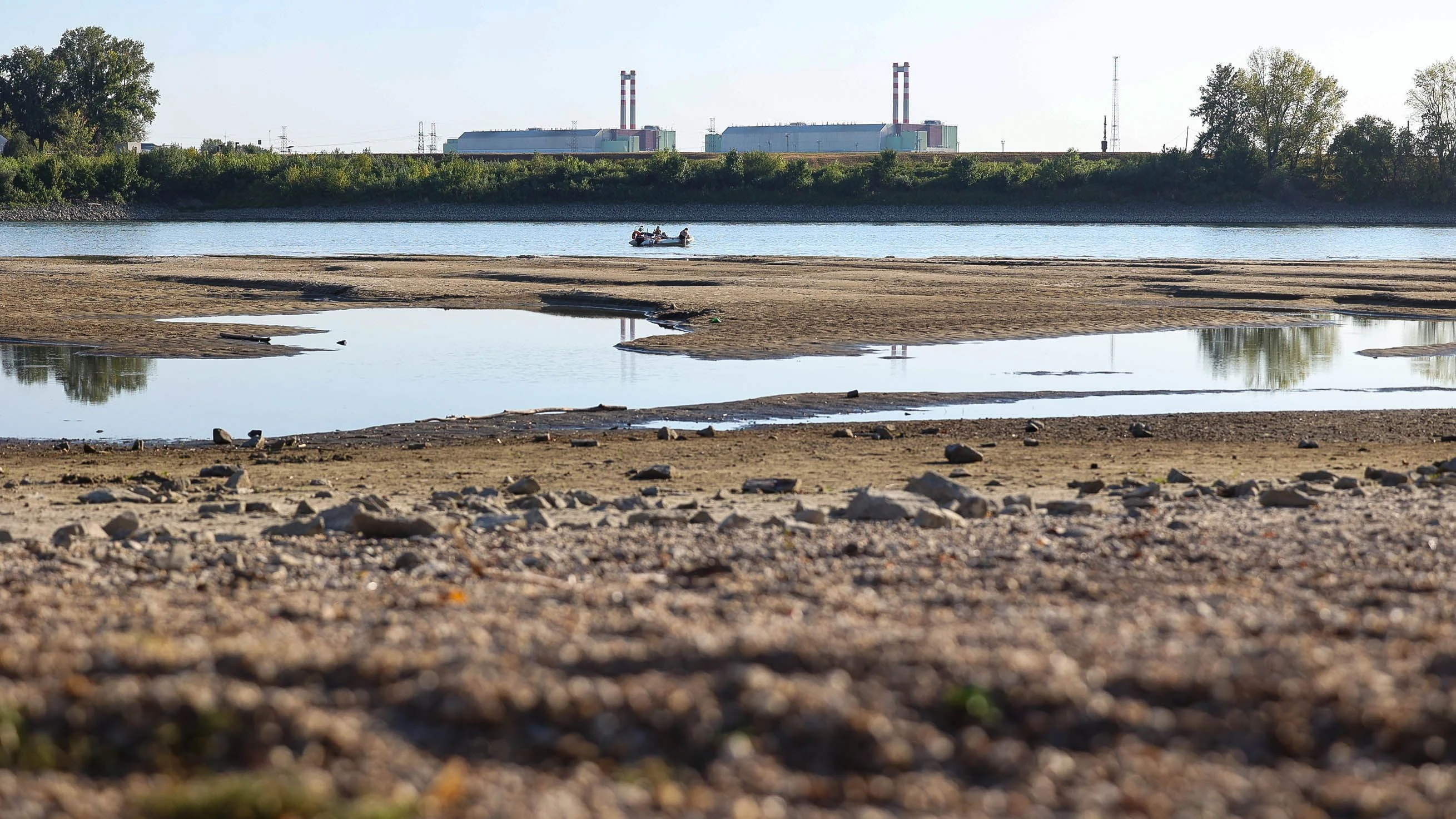 Niedriger Donau-Pegelstand: Ungarn schaltet einziges Atomkraftwerk ab