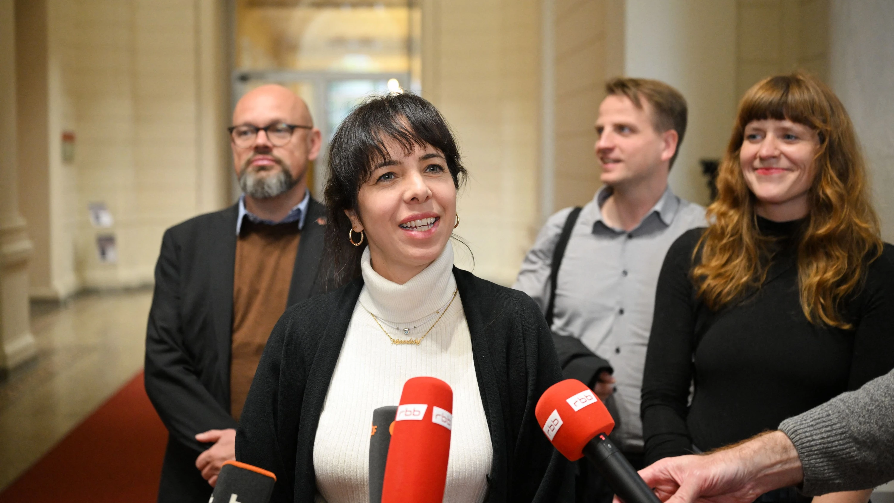 Deutschland liveblog: Berliner Linke verwahrt sich gegen „Einmischung“ vom Kanzler