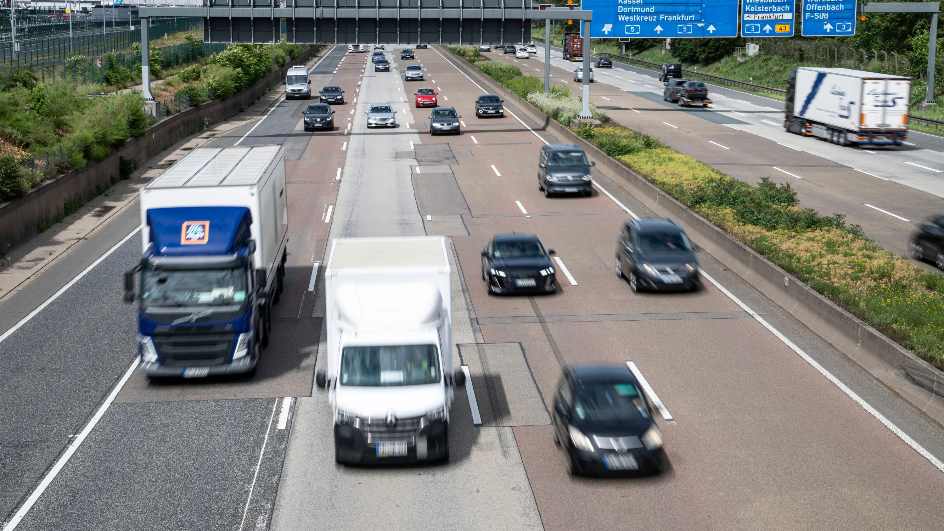 Schifffahrt gestört: Gelockertes Fahrverbot löst die Probleme nicht