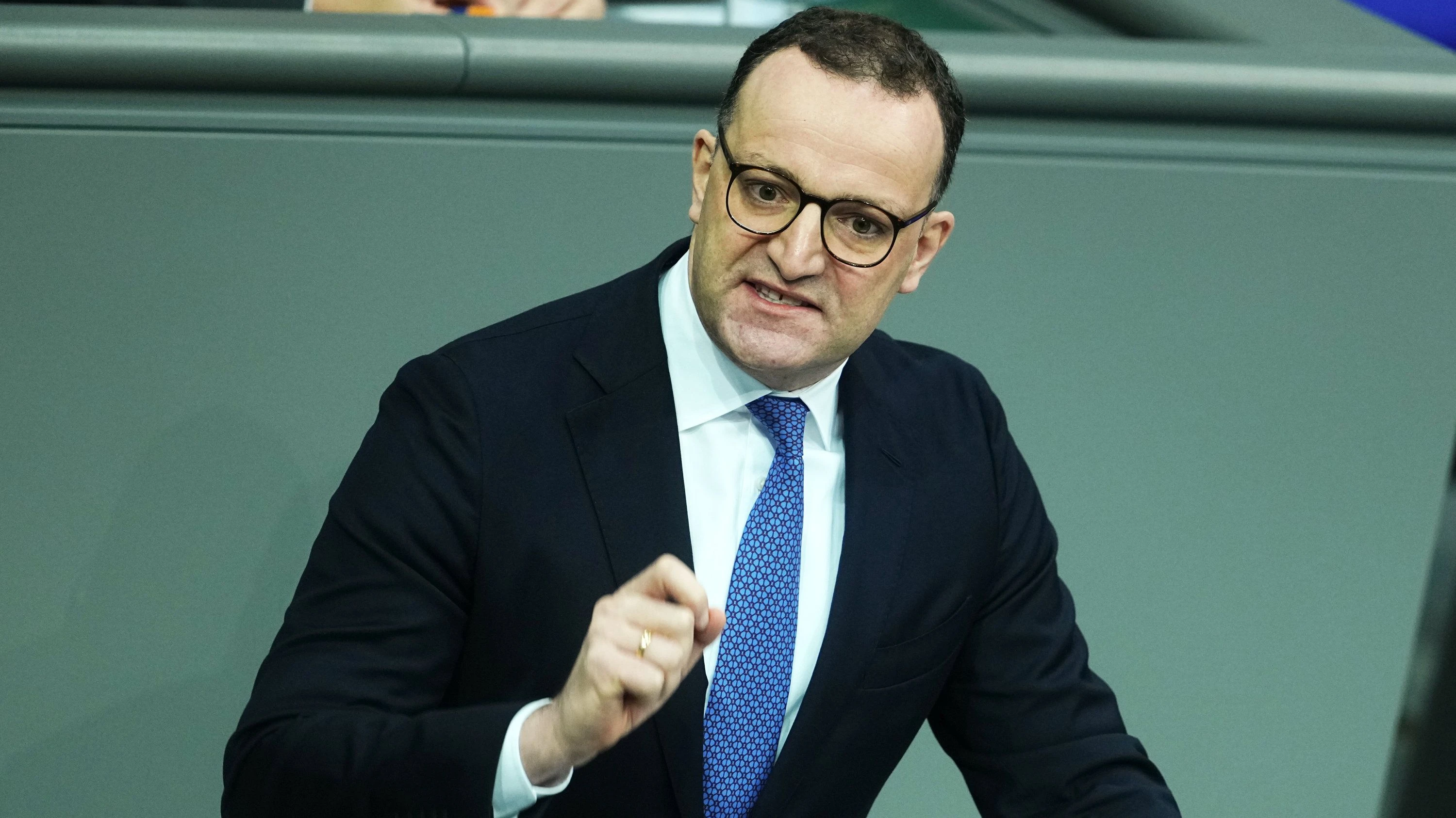 Liveblog Bundespolitik: Spahn warnt vor Scheitern des Rentenpakets Liveblog Bundespolitik: Spahn warnt vor Scheitern des Rentenpakets