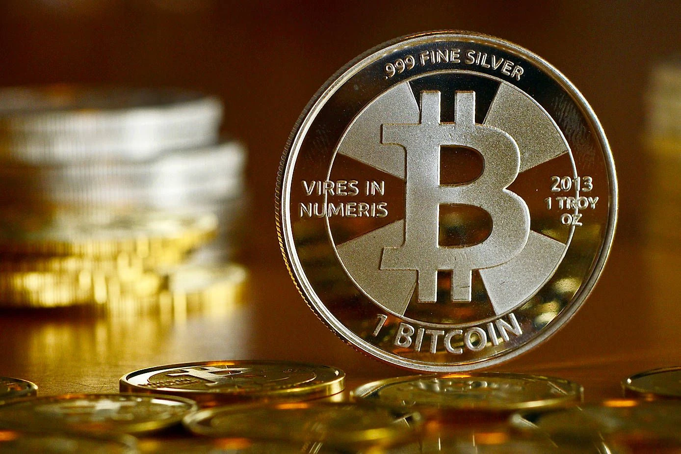 Bitcoin-Wert steigt erstmals über 2000 Dollar | FAZ