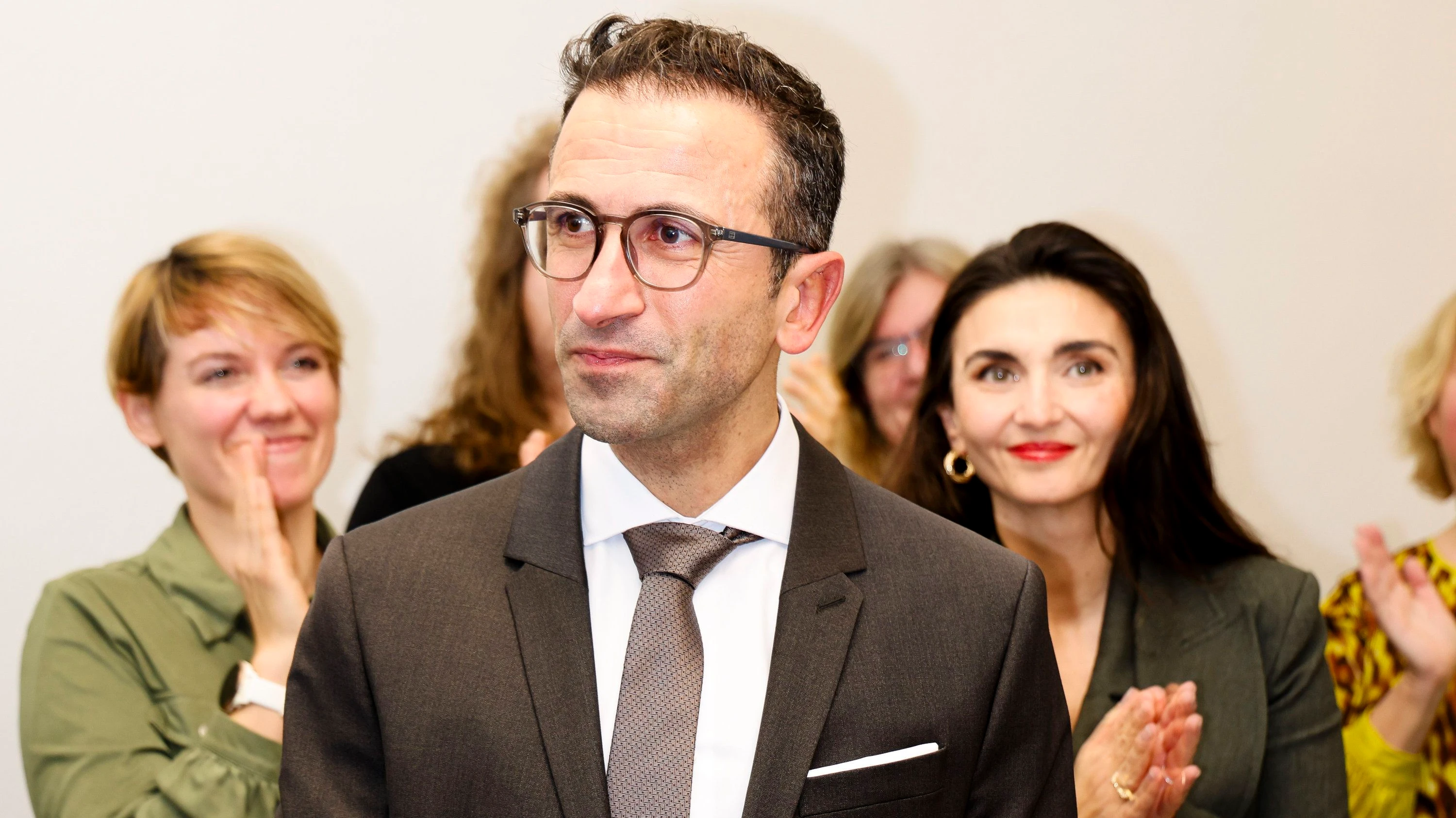 Samet Yilmaz: Grüner wird neuer Oberbürgermeister von Kiel Samet Yilmaz: Grüner wird neuer Oberbürgermeister von Kiel