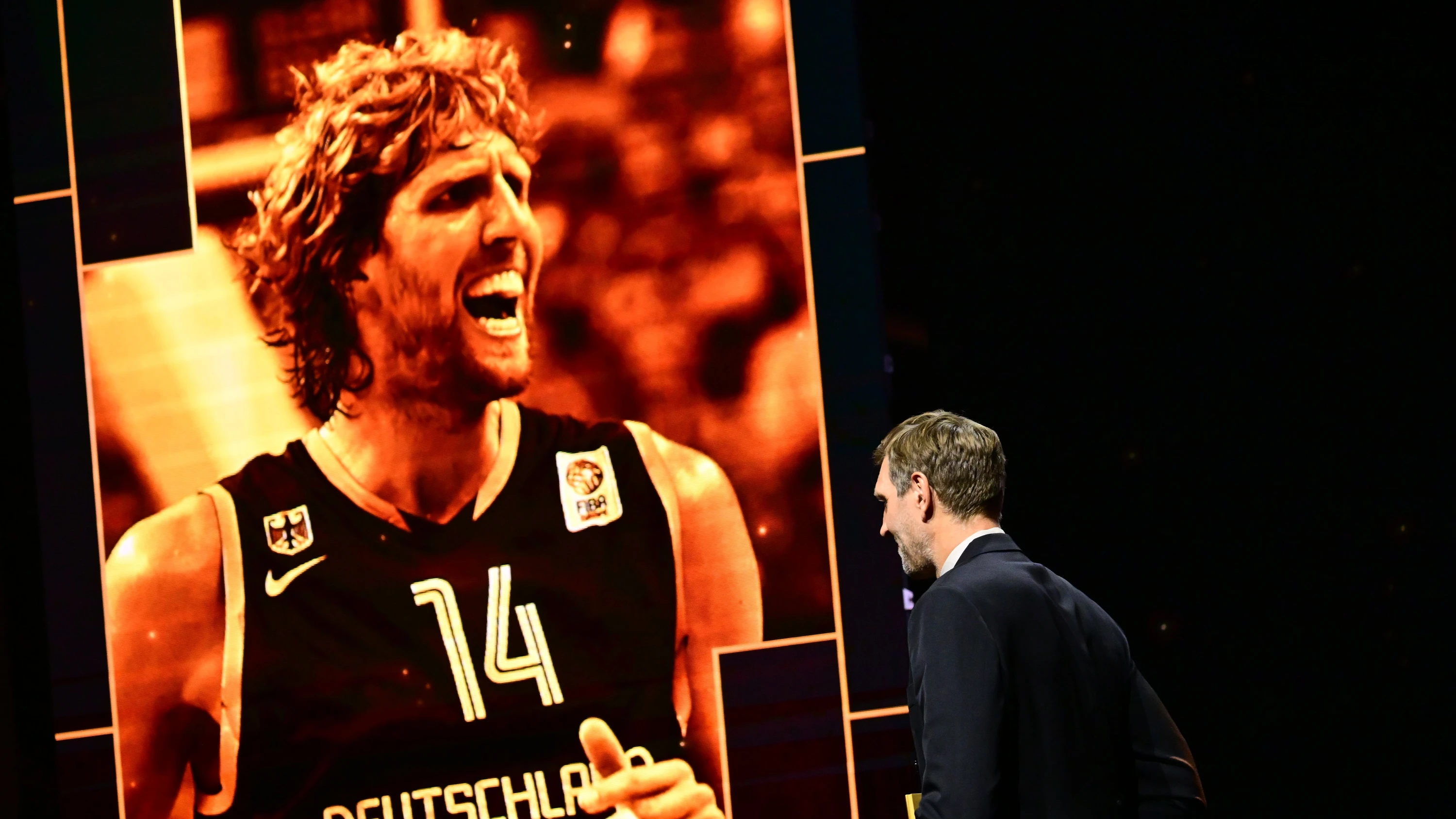 Bild: Nowitzki in Hall of Fame: „Harry Potter hatte Dumbledore, ich hatte Holger“