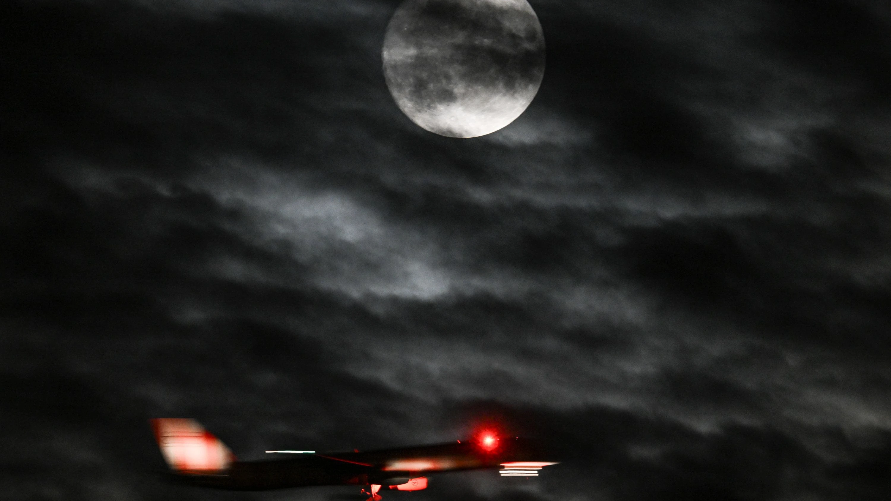 Fluglärm bekämpfen: Neuregelungen überfällig Fluglärm bekämpfen: Neuregelungen überfällig