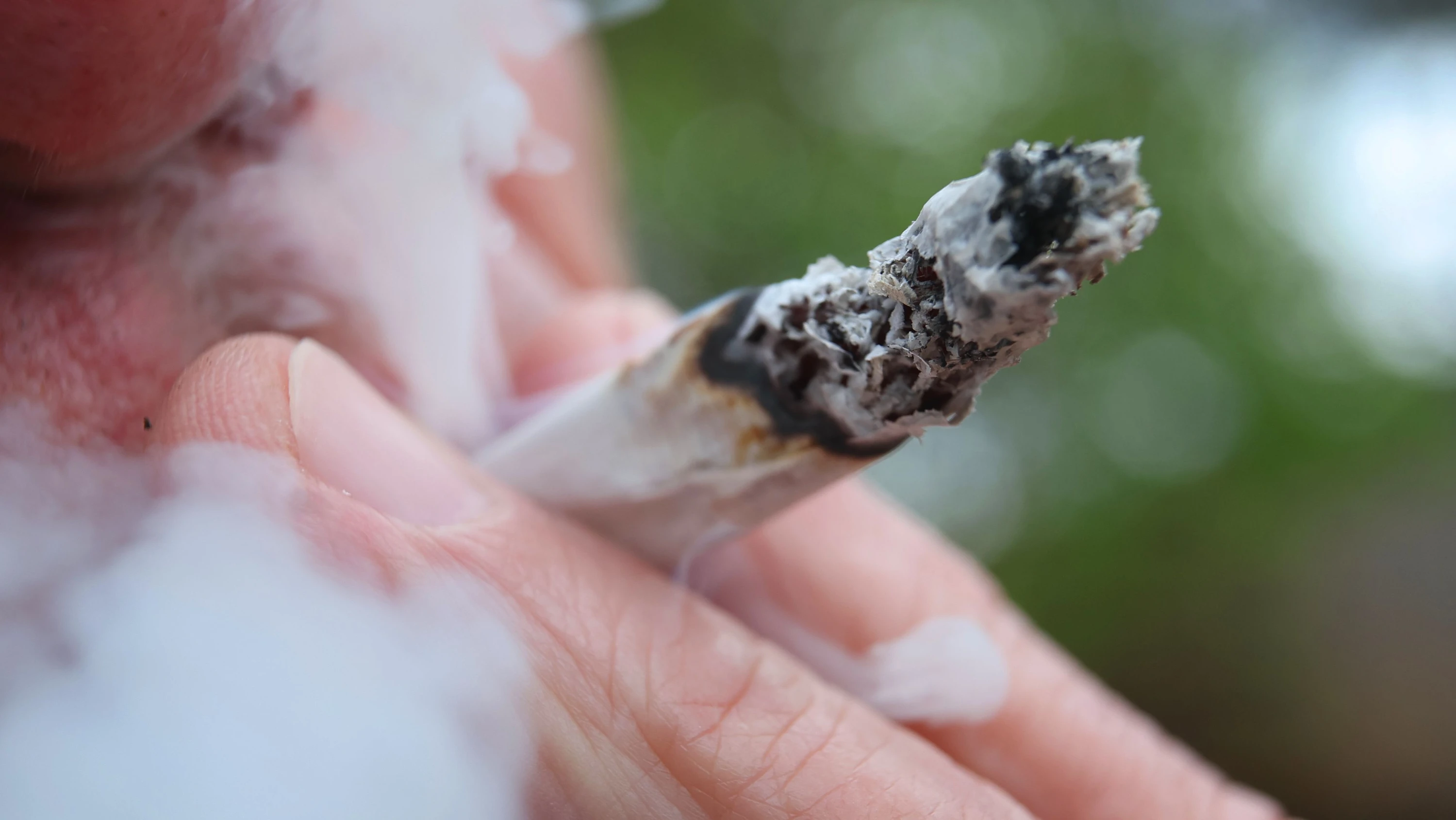 Zu hoch, sagen Kritiker: Die Freimenge von 25 Gramm reicht für mehr als 80 Joints. - dpa