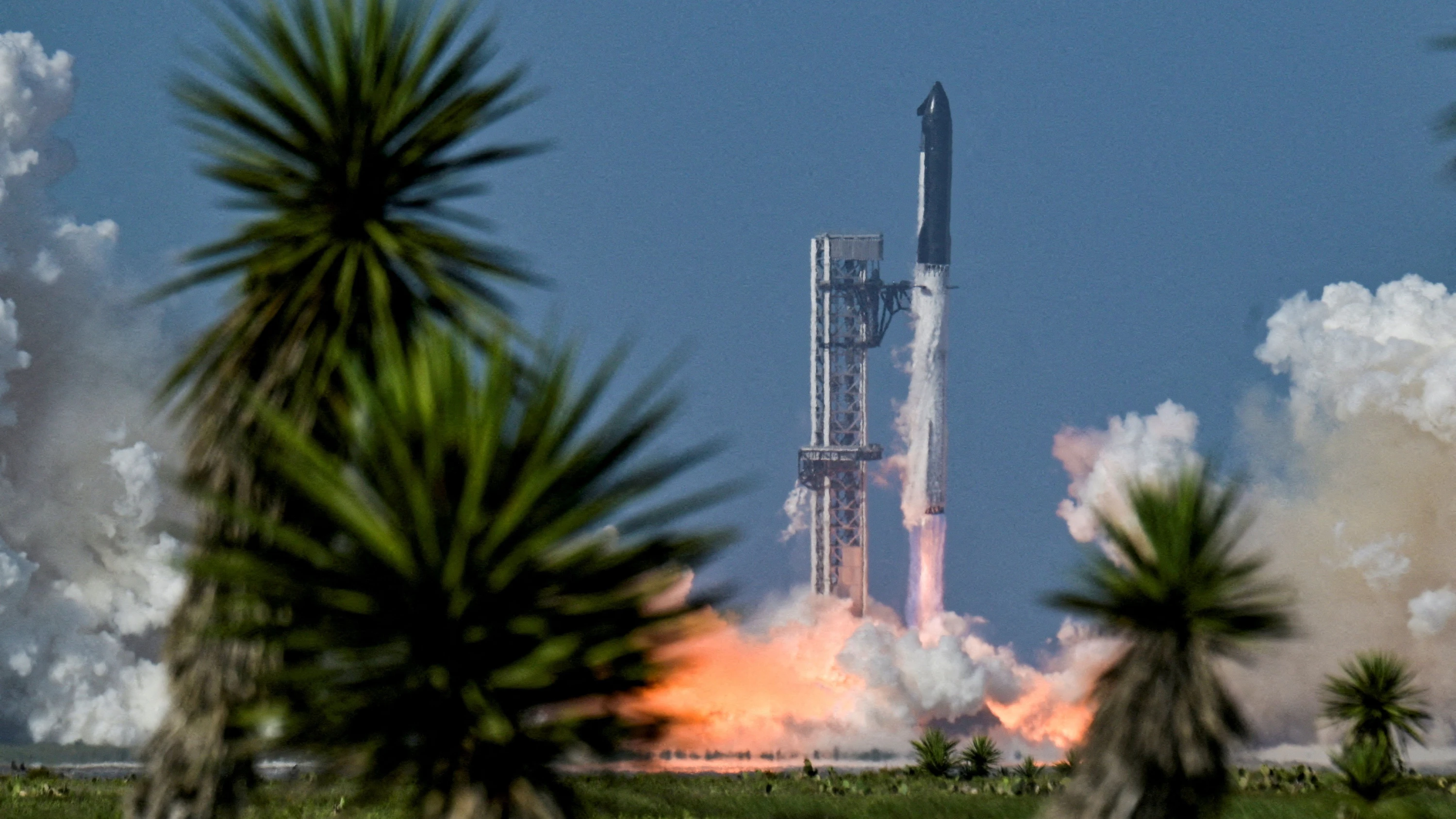 Business-Ticker: SpaceX will 100 Milliarden US-Dollar in neuen Weltraumbahnhof stecken VW-Chef Blume: Hälfte des Stellenabbaus wohl in Deutschland +++ VW-Chef Blume spricht mit Wolfsburger Belegschaft über Sparmaßnahmen +++ Gerresheimer-Interimschef verlässt das Unternehmen +++ Neuigkeiten im Unternehmen-Liveblog.