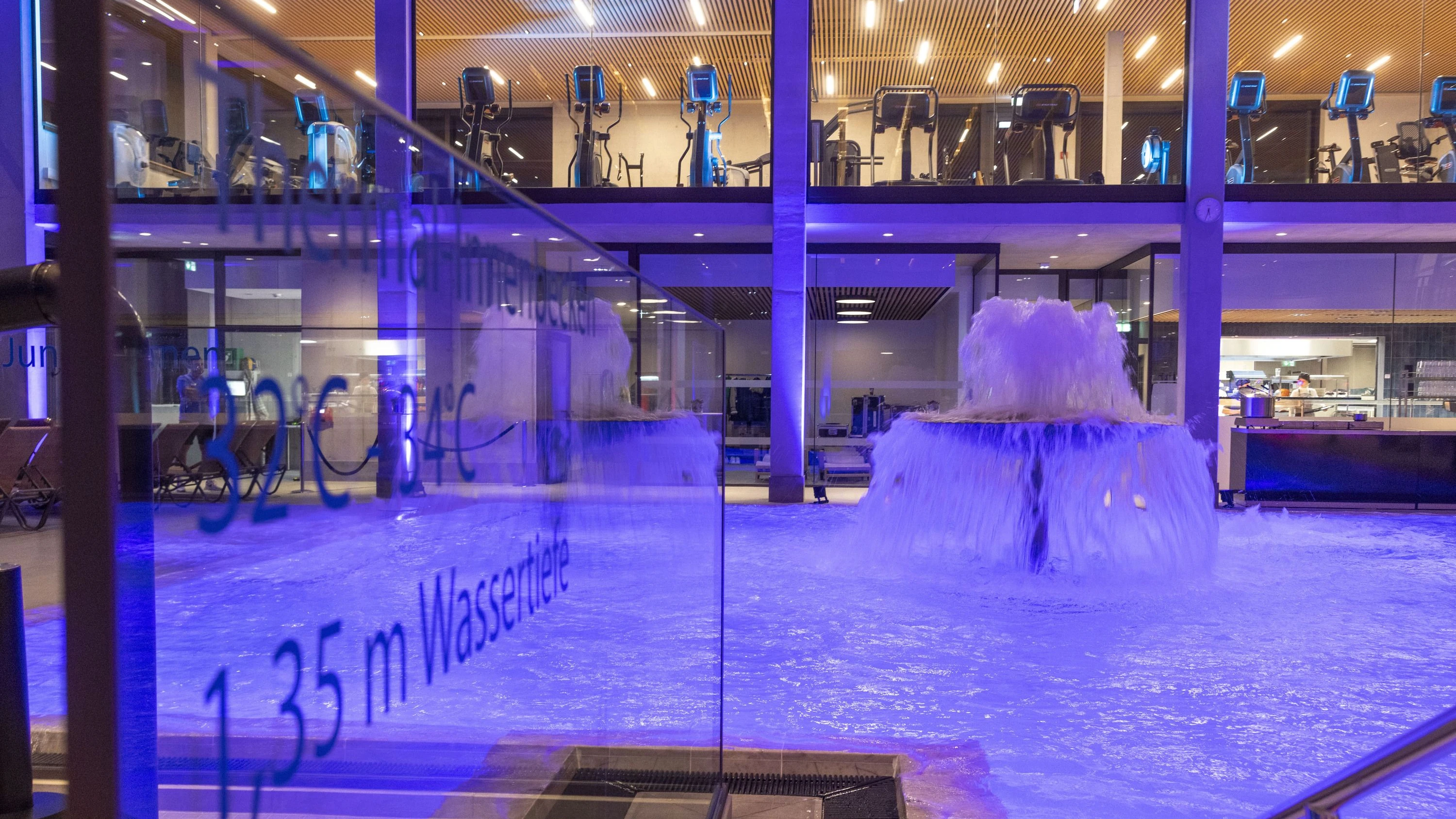 Bild: Therme in Bad Nauheim: Besser am Mittwoch kinderfrei