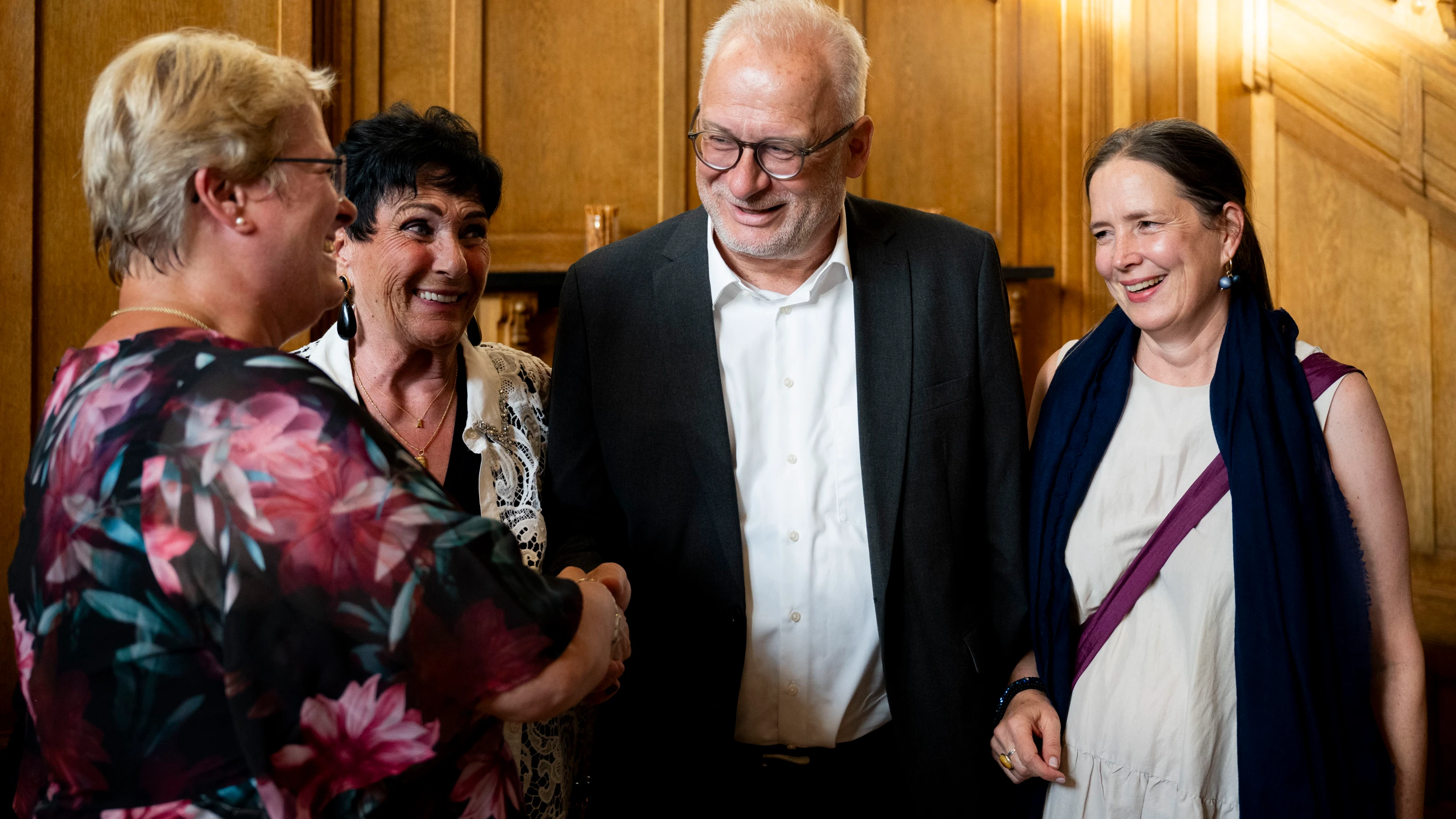 Direktwahl im Taunus: Christoph König bleibt Bürgermeister von Kronberg