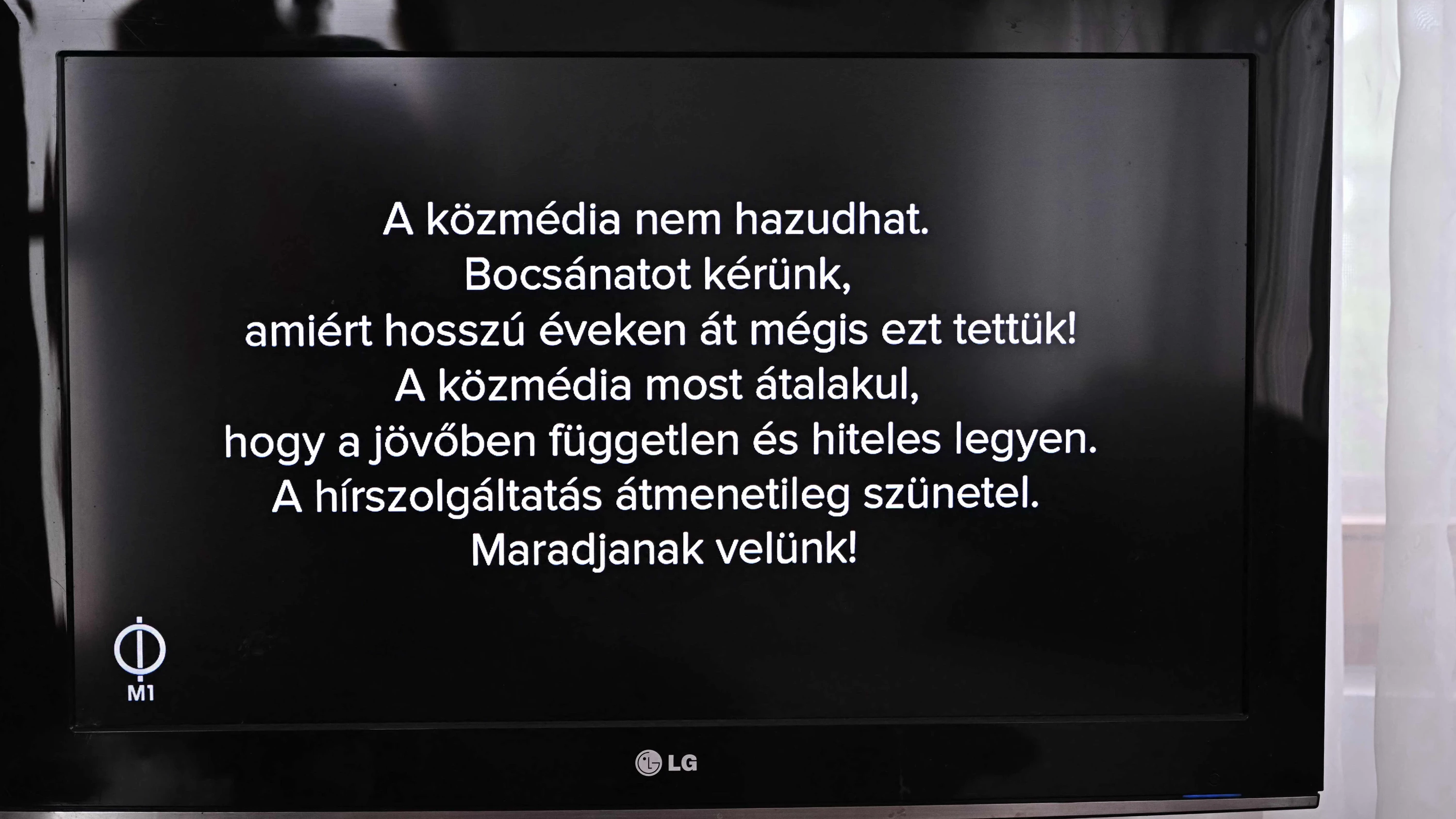 Reform des Staatsfernsehens: Schwarzblende auf Ungarns Bildschirmen Reform des Staatsfernsehens: Schwarzblende auf Ungarns Bildschirmen