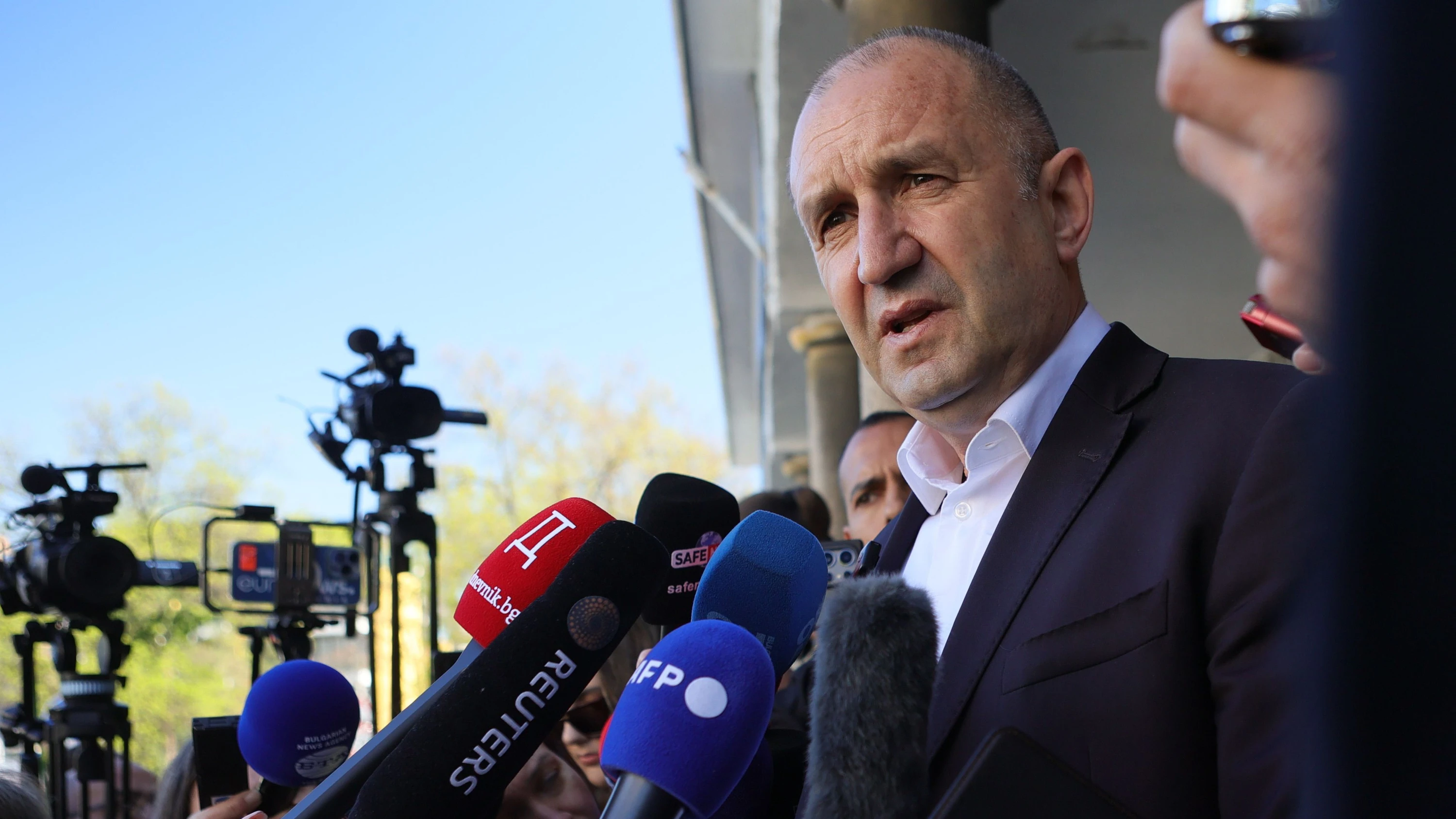 Rumen Radew: Bulgariens Ex-Staatschef führt bei Parlamentswahl laut Prognosen deutlich