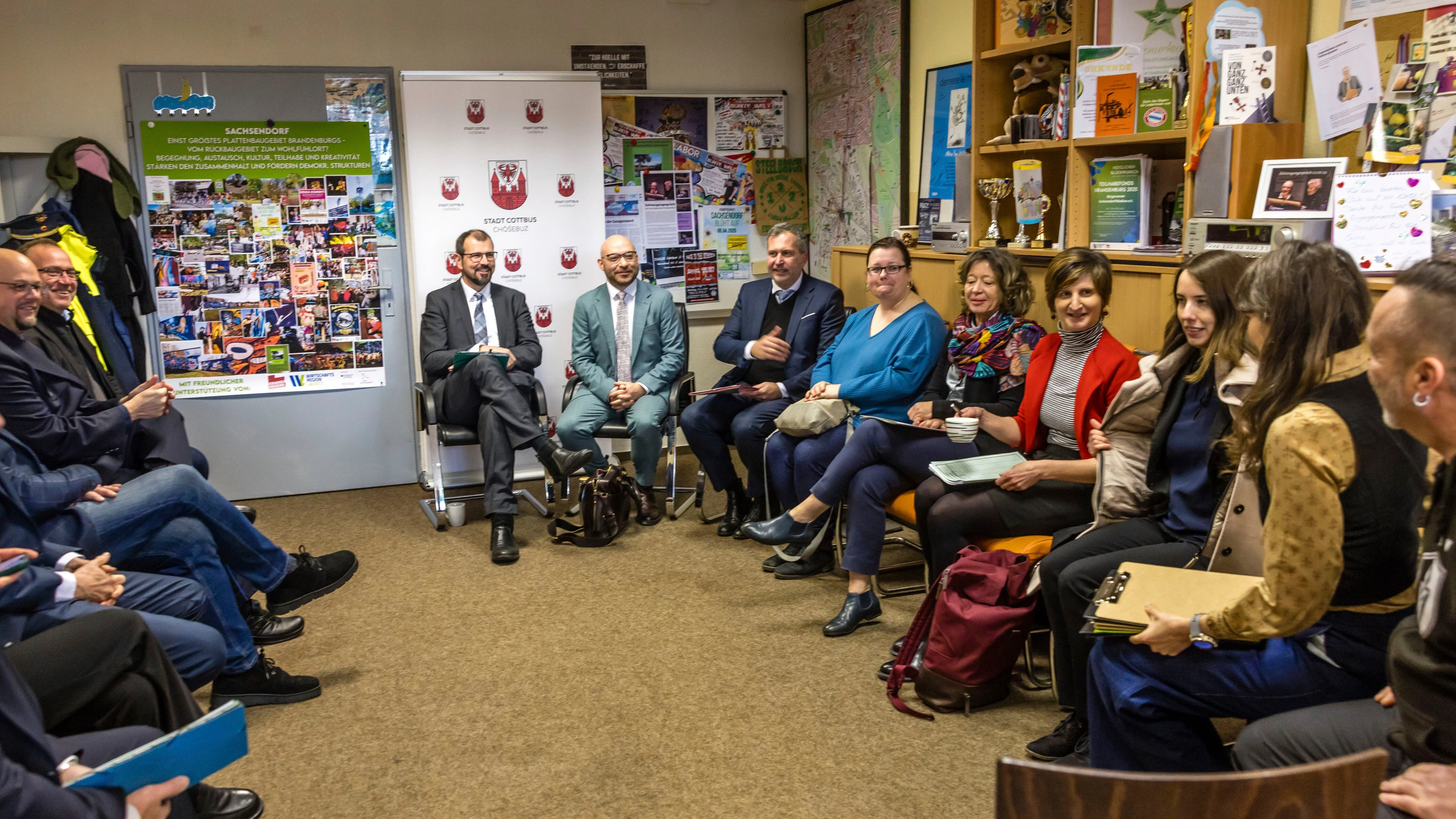 Nach Brandbrief: Brandenburg will Gewalt an Schulen eindämmen Nach Brandbrief: Brandenburg will Gewalt an Schulen eindämmen