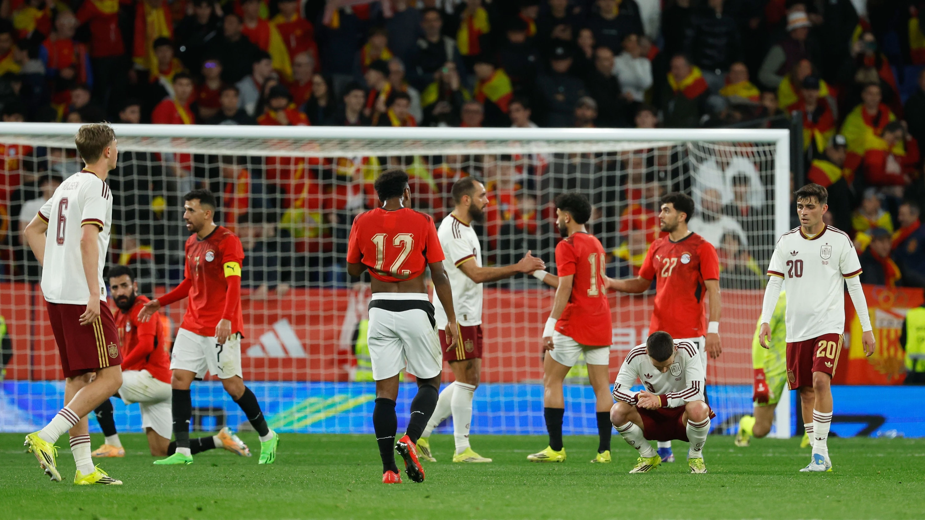 fans sorgen für empörung: „Weltweite Schande“: Rassistische Gesänge bei Spanien-Spiel