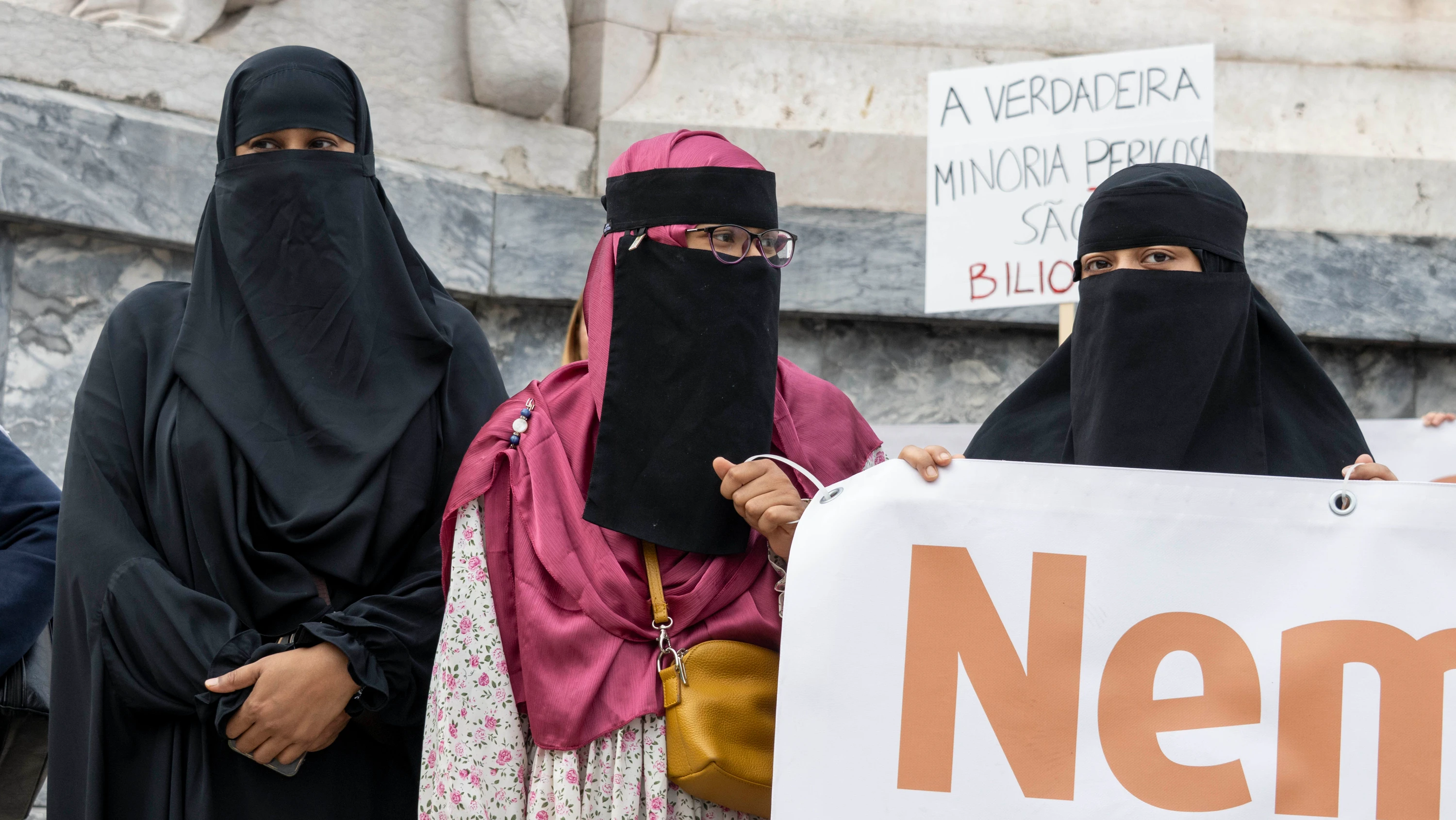 Neues GEsetz: Portugiesisches Parlament will Burkas verbieten Neues GEsetz: Portugiesisches Parlament will Burkas verbieten