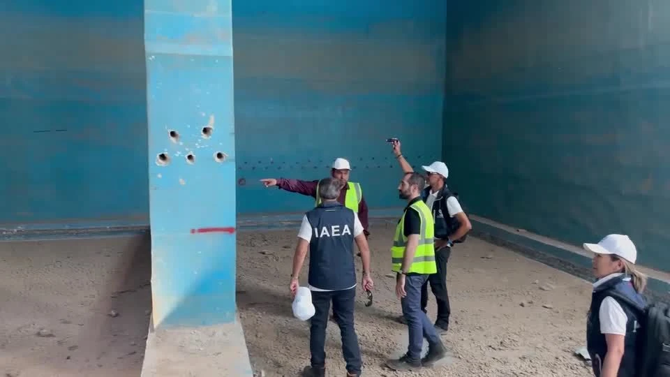 „Friedliche Nutzung: Atombehörde inspiziert Nuklearmaterial in Syrien Die IAEA hat in Syrien Nuklearmaterial aus der Zeit des früheren Assad-Regimes überprüft. Damaskus betont dessen friedliche Nutzung – unter Aufsicht der internationalen Atomenergiebehörde.