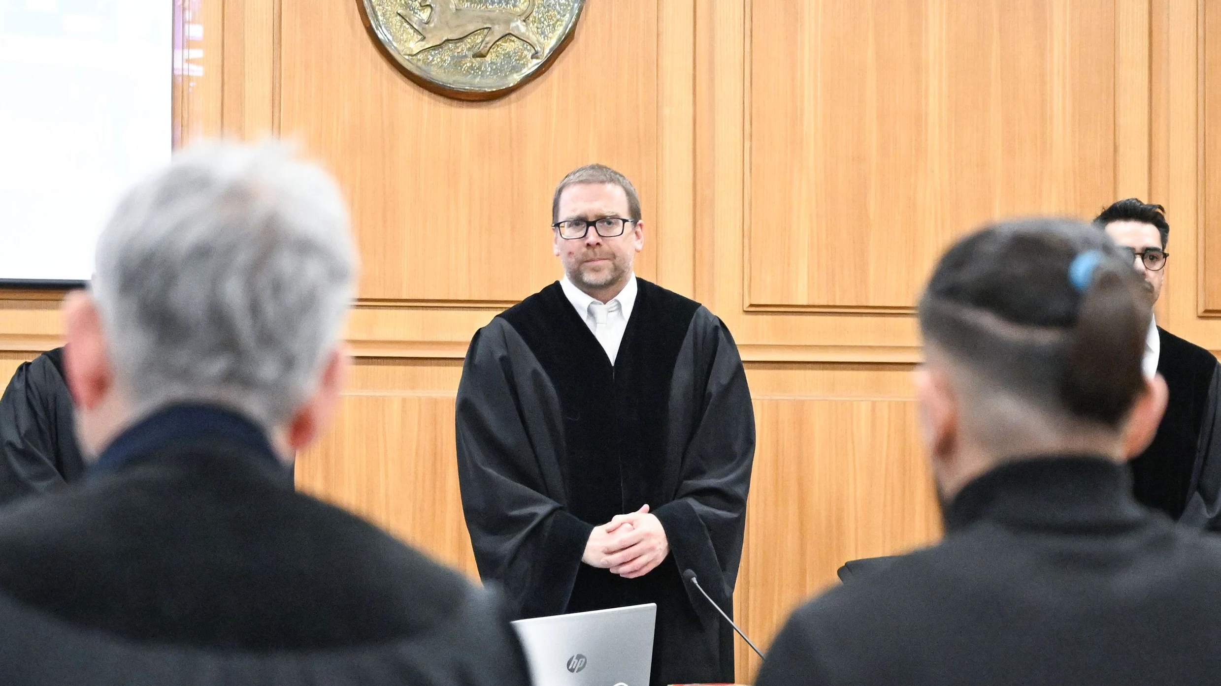 Prozess in Heilbronn: Mann soll seine Ex-Partnerin entführt und zwei Tage lang misshandelt haben Prozess in Heilbronn: Mann soll seine Ex-Partnerin entführt und zwei Tage lang misshandelt haben