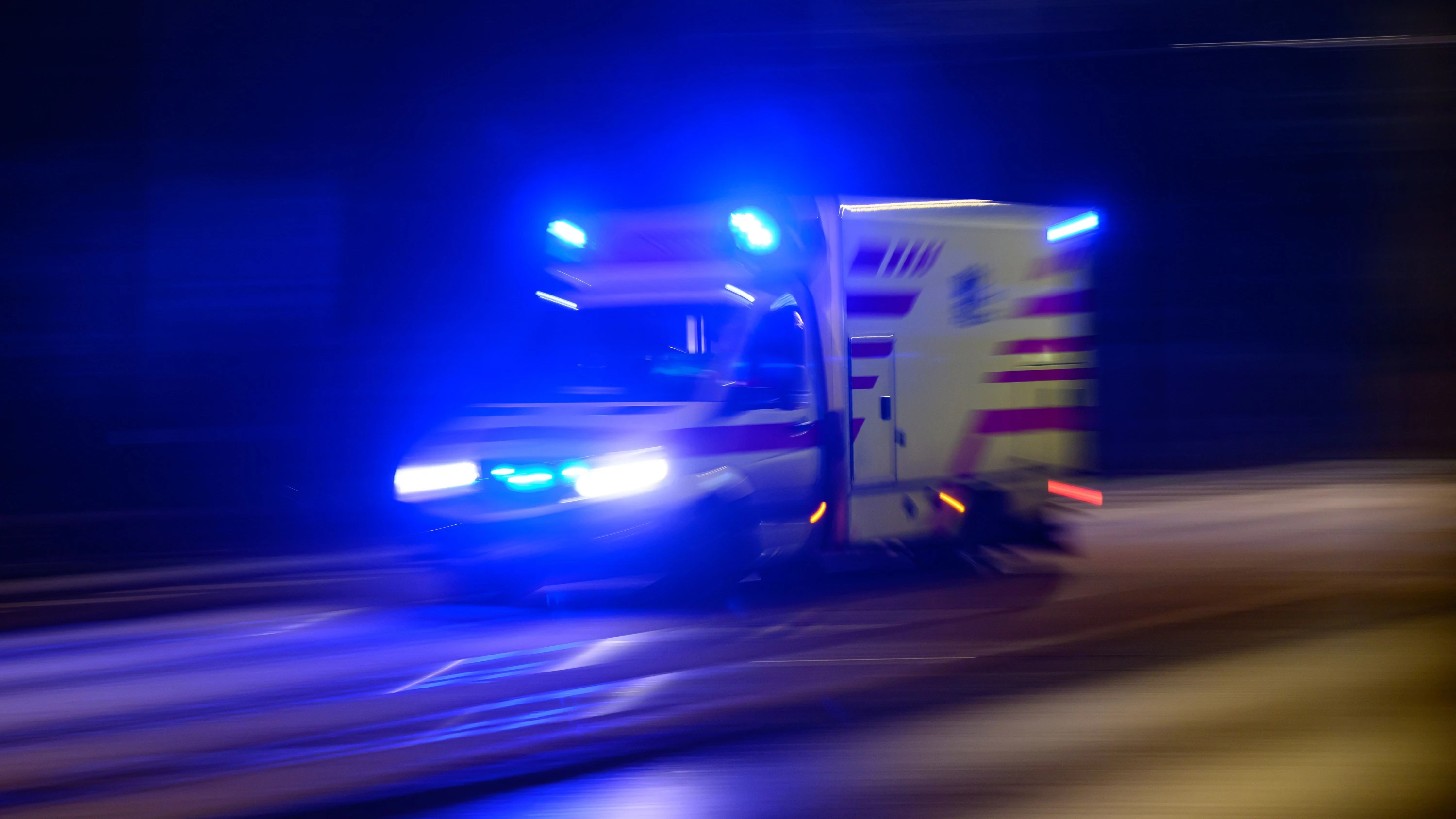 Vier Personen schwerstverletzt: Zwei Tote nach Geisterfahrt auf der A45 Vier Personen schwerstverletzt: Zwei Tote nach Geisterfahrt auf der A45
