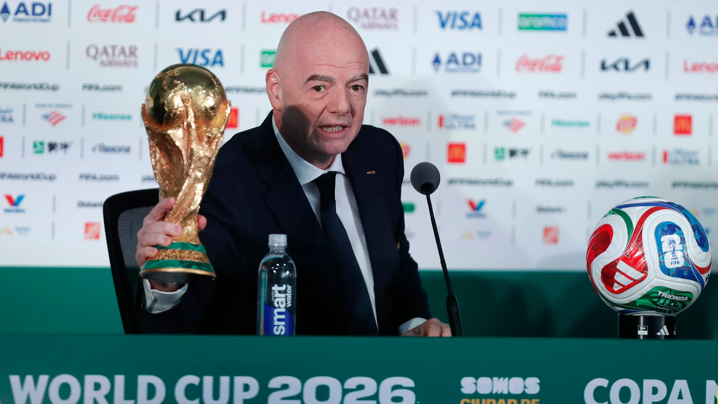 Presse zu FIFA-Präsident: „Infantinos Trumpsches Geschwafel 