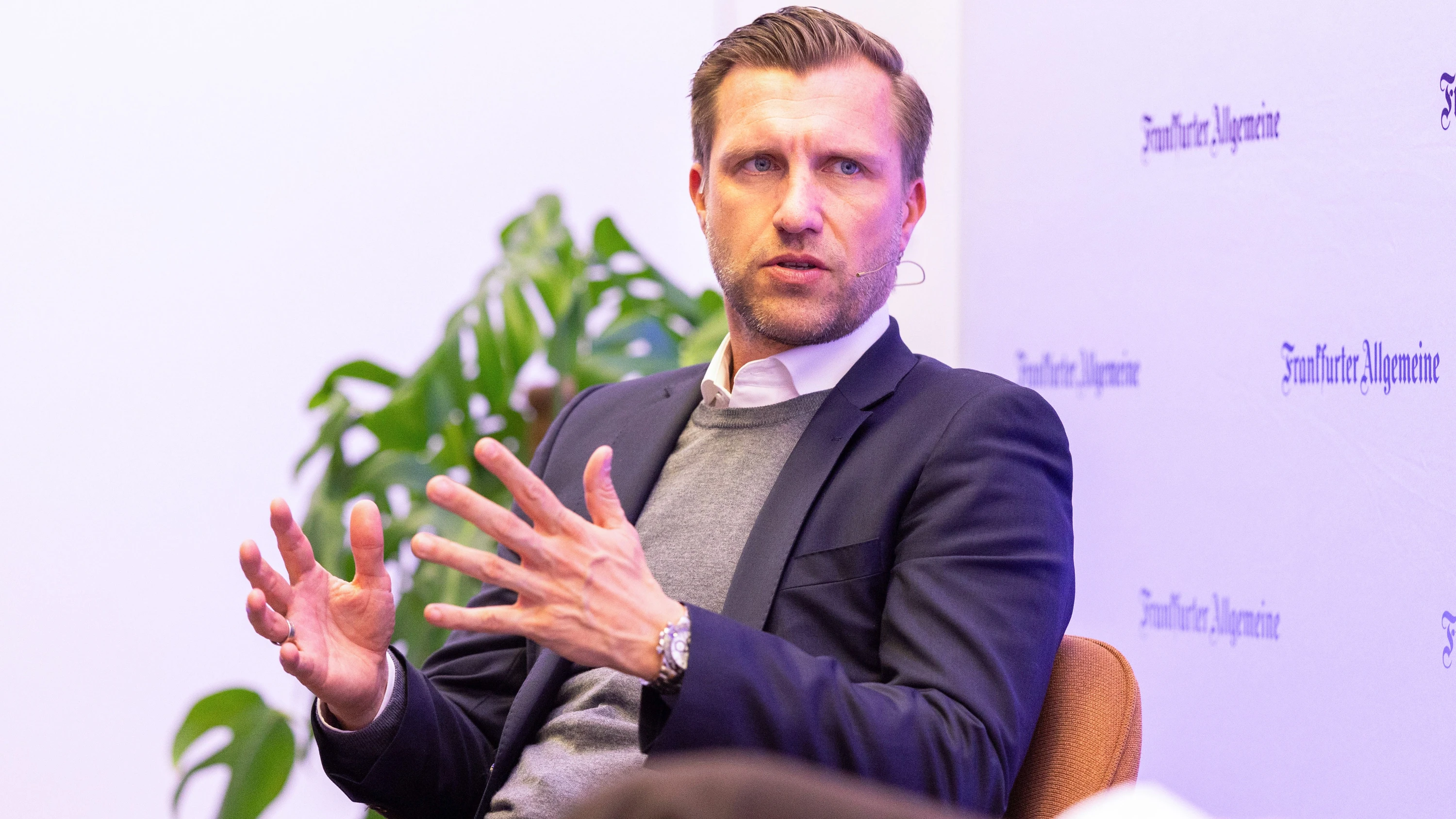 Markus Krösche: „Wir müssen schneller am Markt sein“