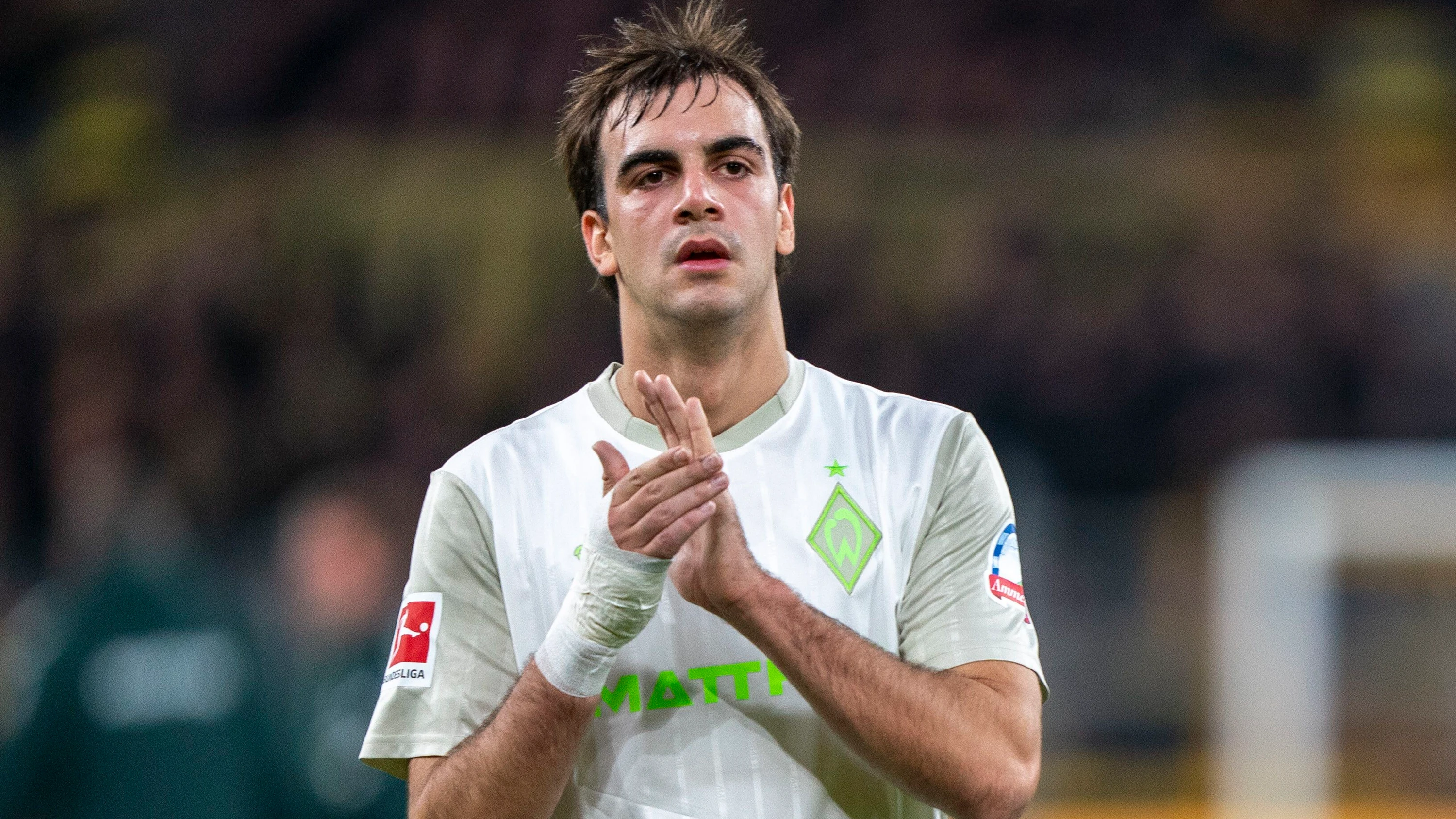 Hilfe für Fußball-Manager: Insider-Tipp aus Hamburg hilft Werder