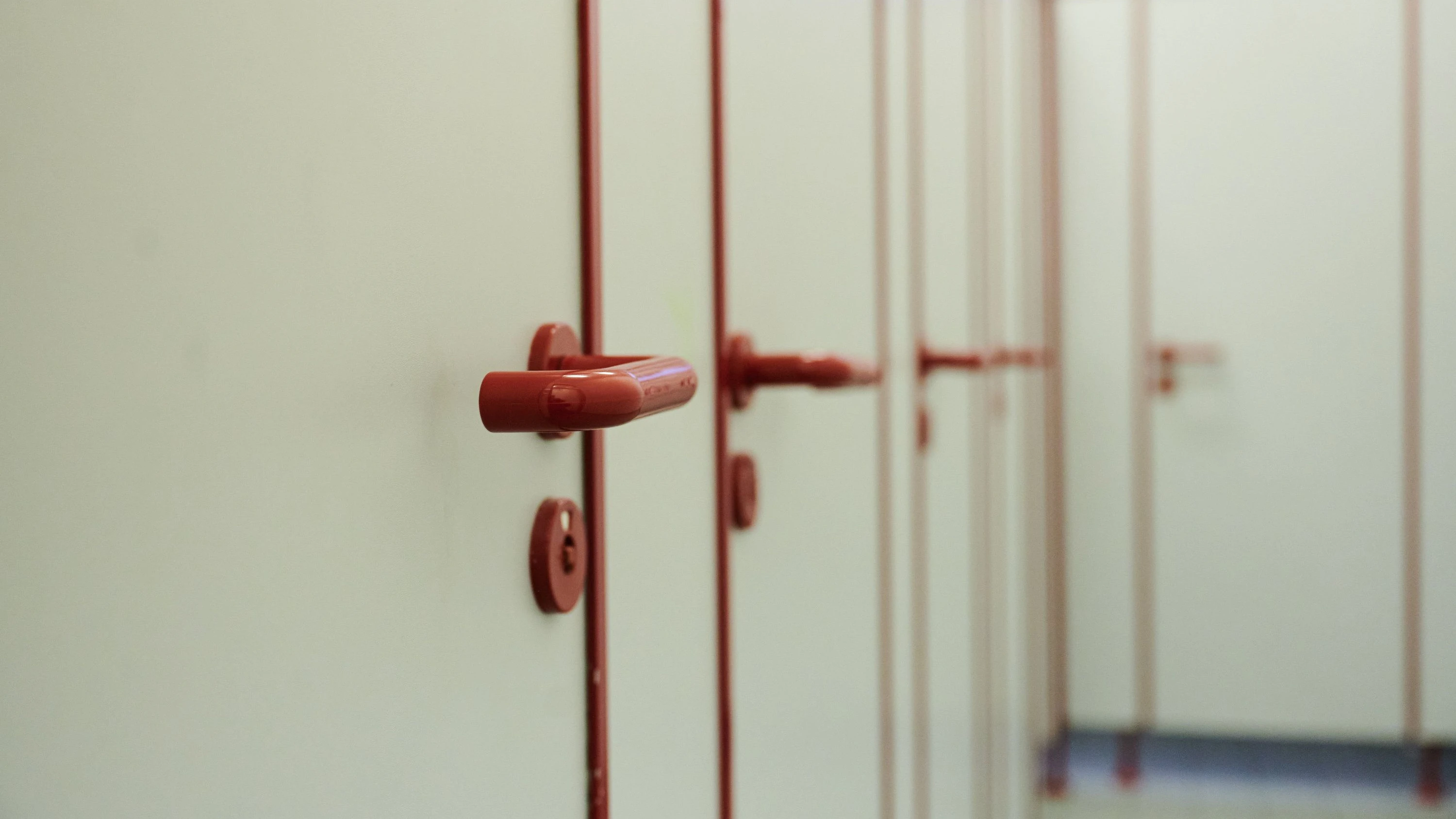 Rhein-Main-Liveblog: Knall in Schultoilette löst Polizeieinsatz aus