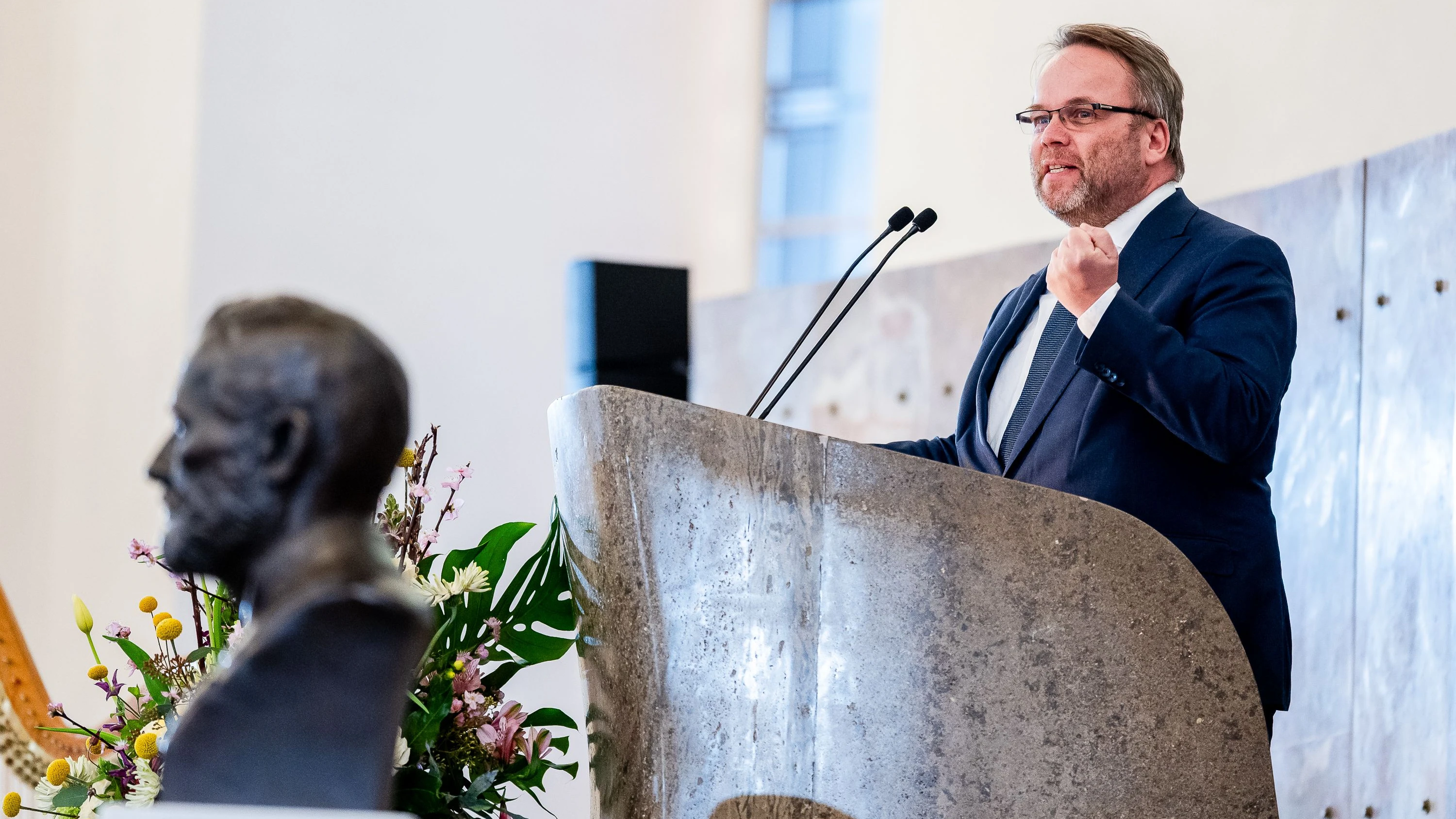 Regierungserklärung: Für Gremmels ist die Freiheit der Kunst