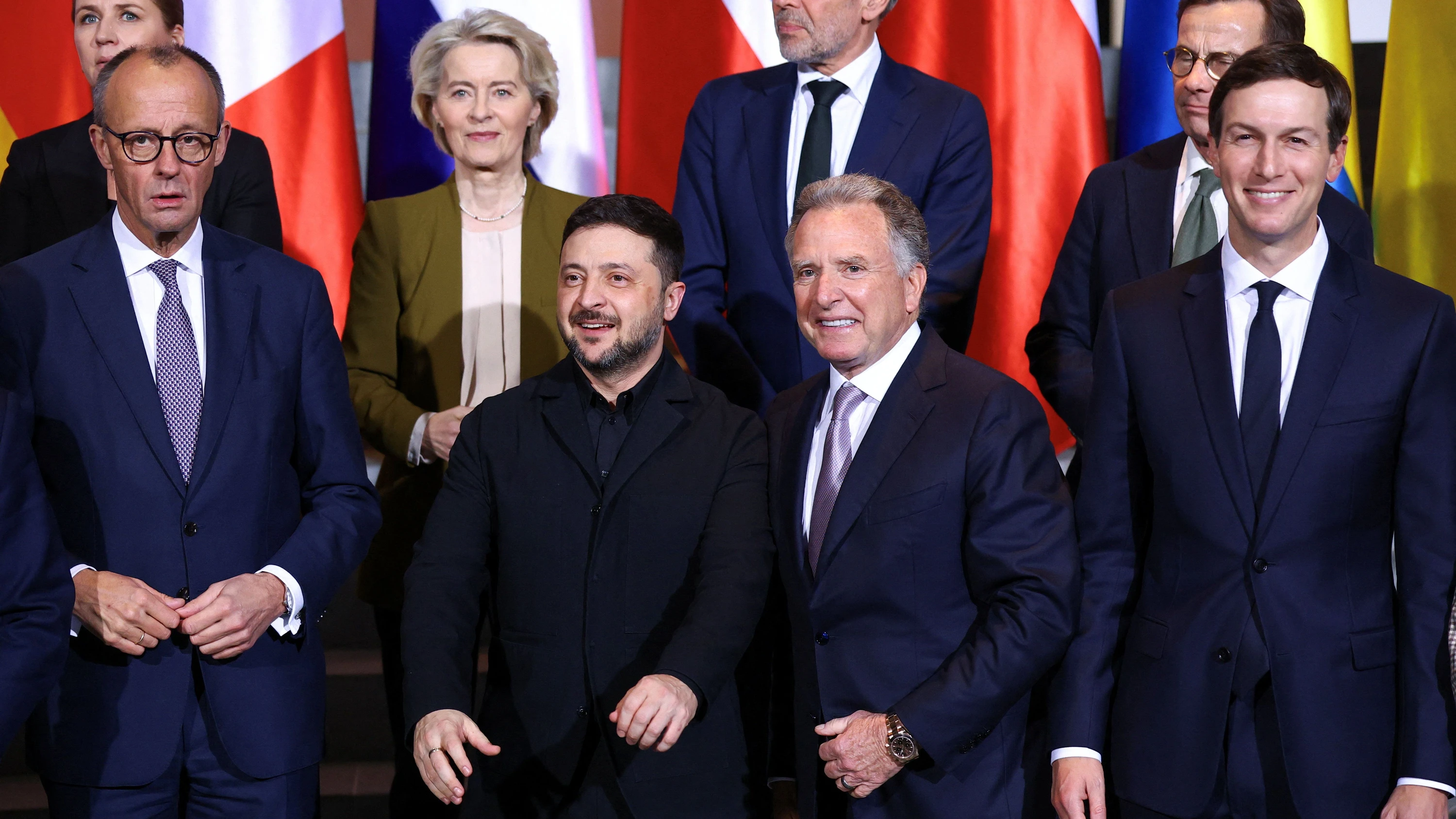 Witkoff nahm die Einladung an: Selenskyj und der US-Unterhändler am Montagabend auf dem Gipfel mit europäischen Partnern im Berliner Kanzleramt. - Reuters