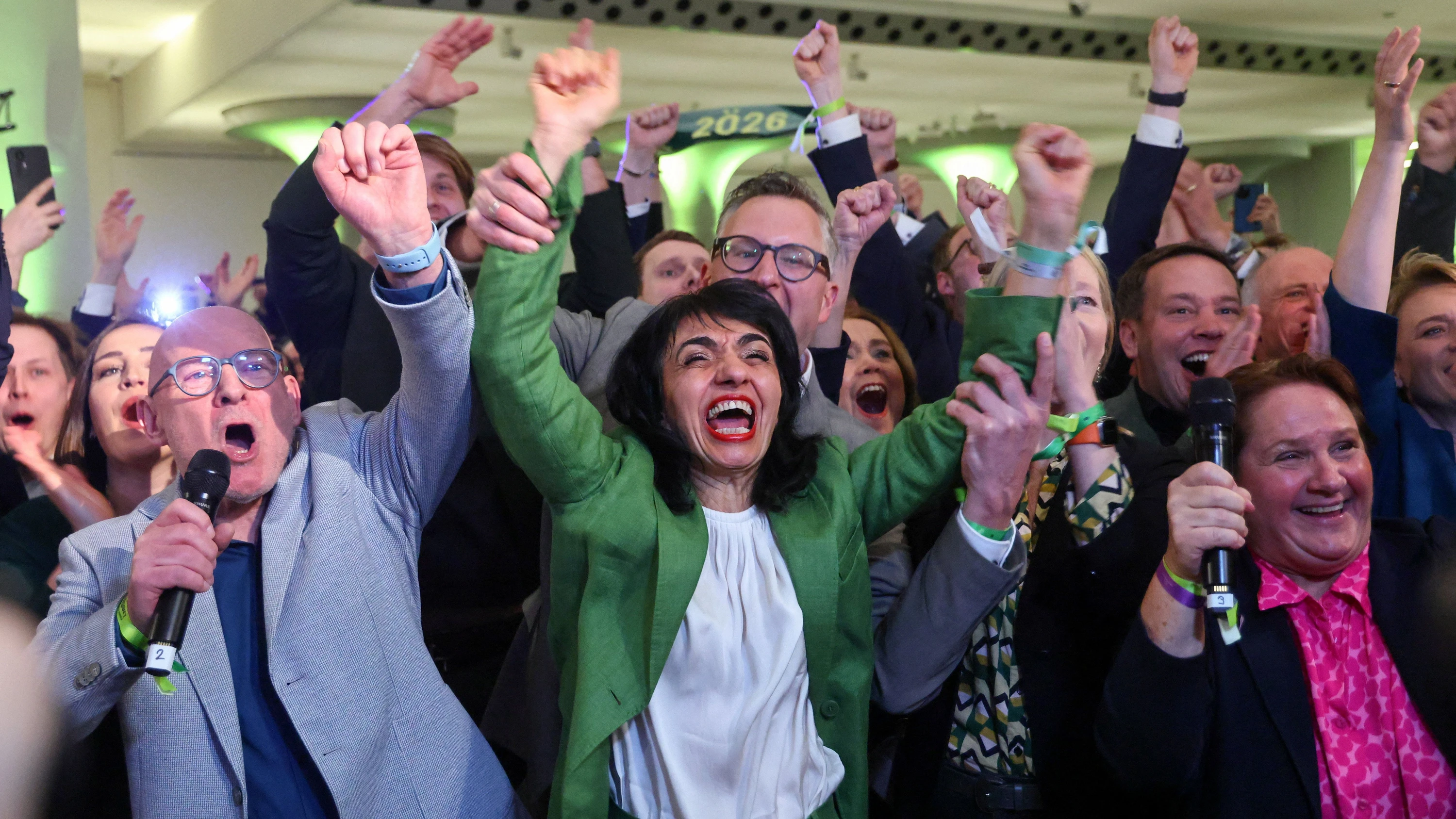 Wahl in Baden-Württemberg: Grüne vor der CDU – AfD auf Platz drei Wahl in Baden-Württemberg: Grüne vor der CDU – AfD auf Platz drei