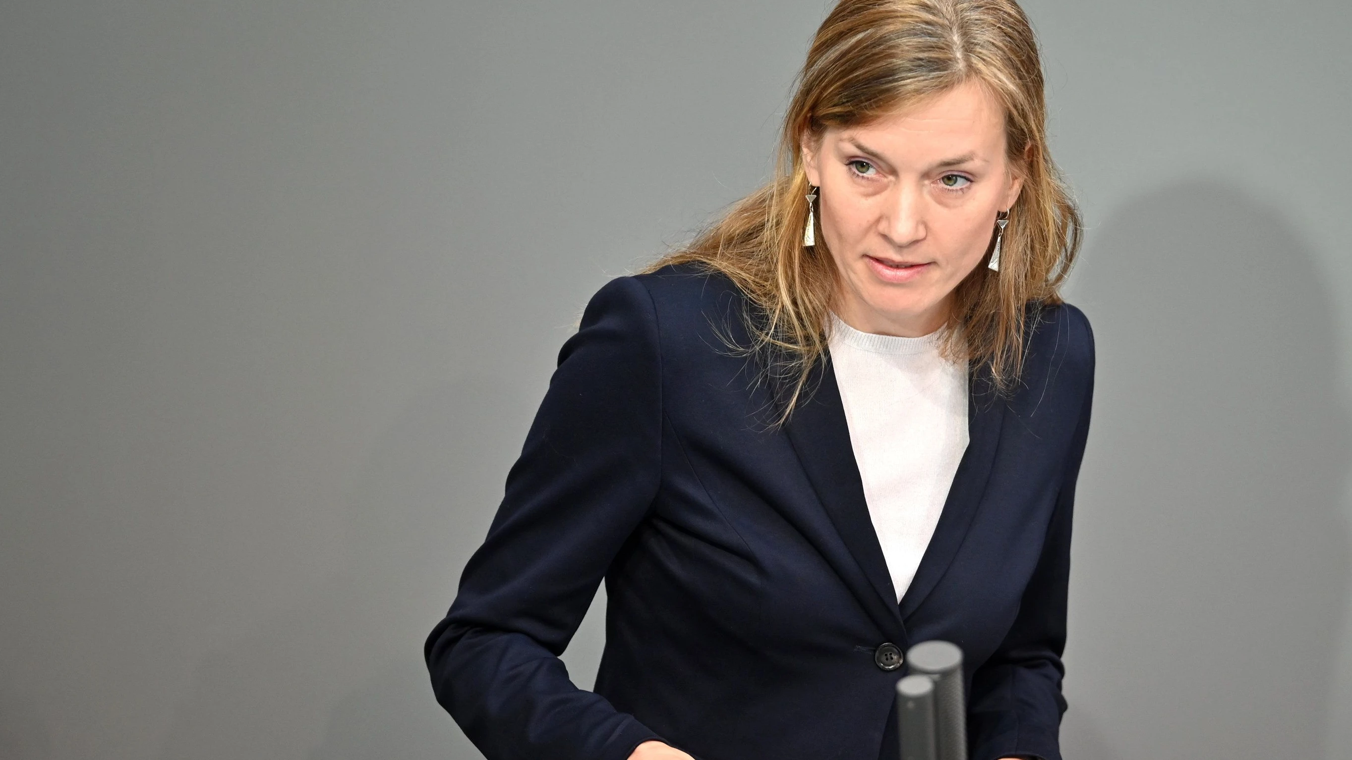 Deutschland-Blog: SPD-Verteidigungspolitikerin Möller für Atomschirmdebatte