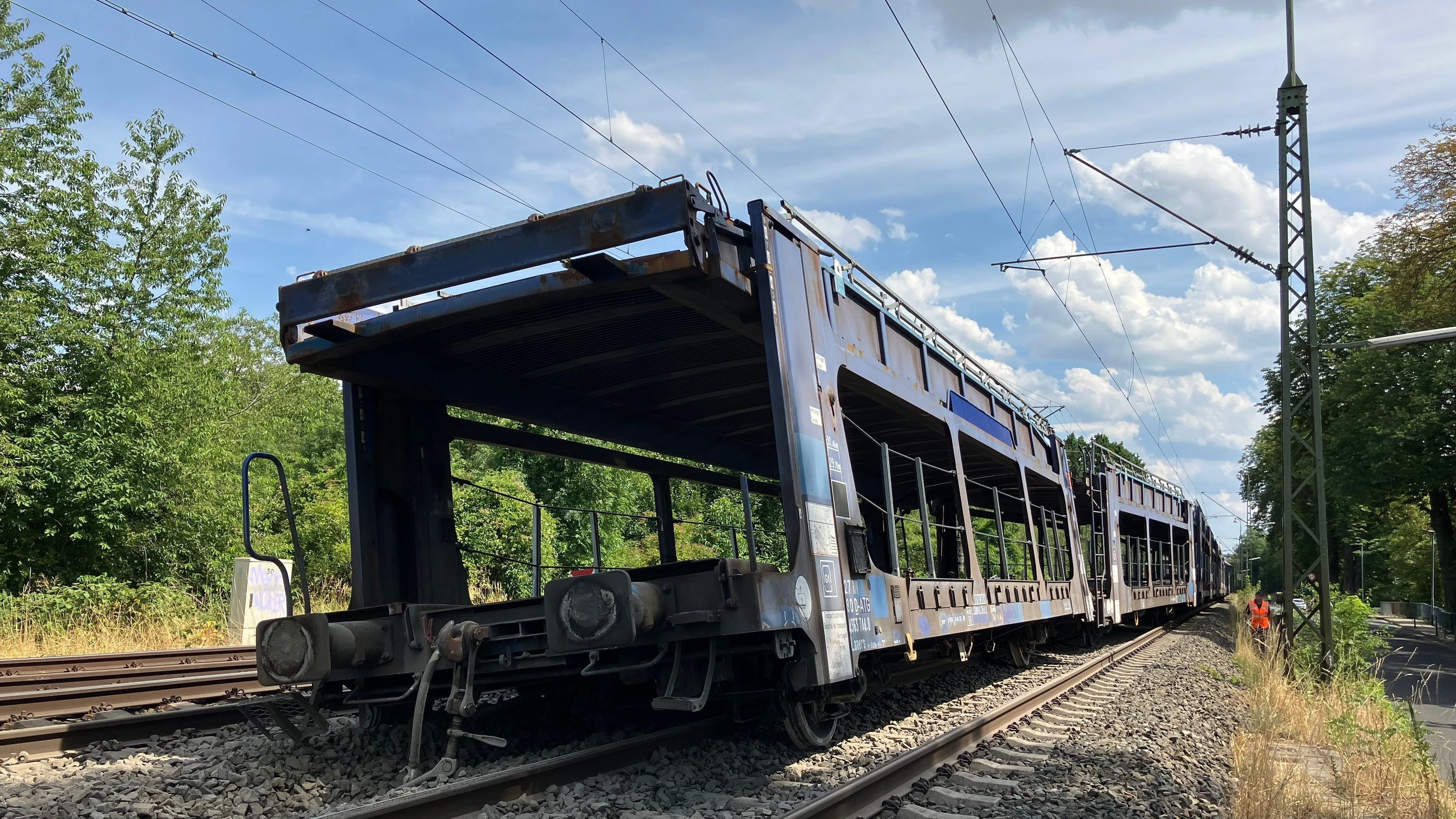 Rhein-Main-Liveblog: Waggons entgleist: Bahnstrecke Hanau-Friedberg gesperrt