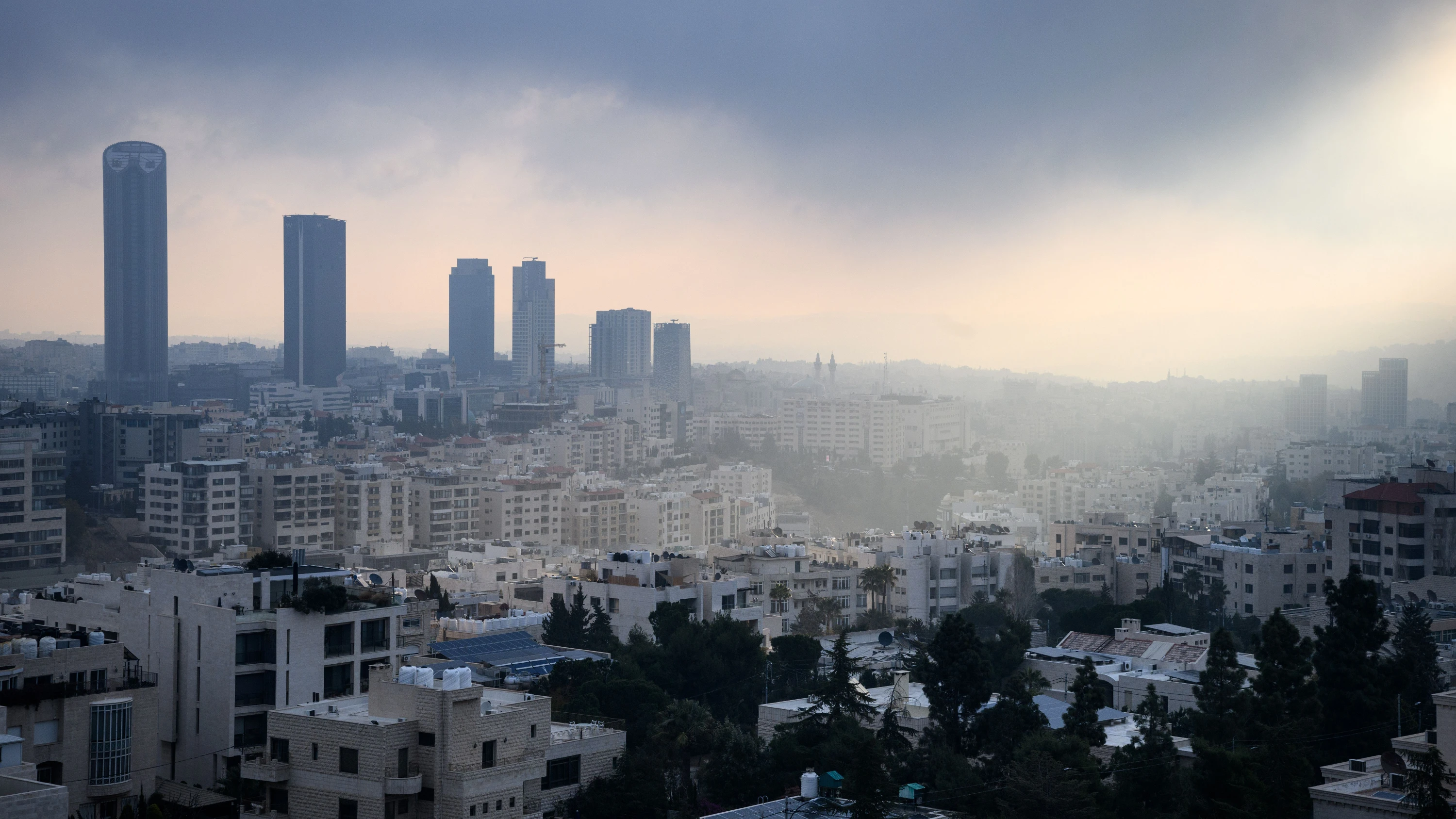 Liveblog Irankrieg: Iran greift US-Stellungen in Jordanien und Kuwait an Liveblog Irankrieg: Iran greift US-Stellungen in Jordanien und Kuwait an