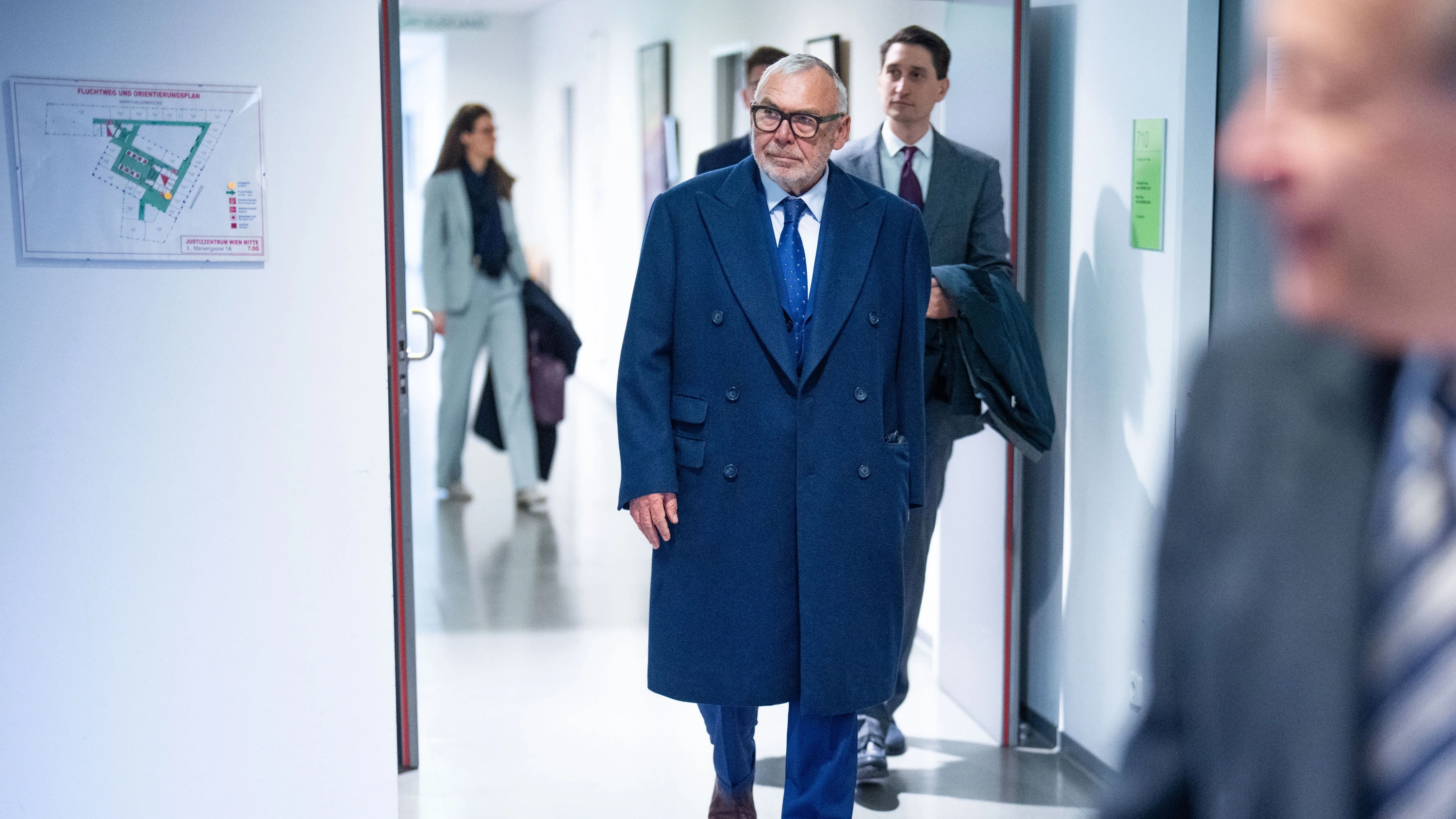 Bild: Signa-Fall: Ermittlungen wegen Betrugs gegen ehemaligen Kanzler Gusenbauer