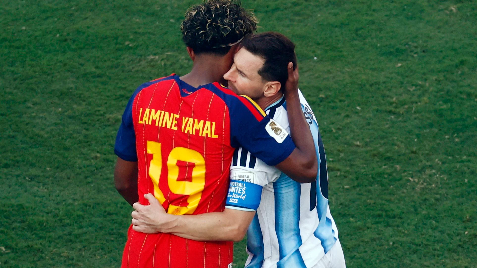 Pressestimmen zum WM-Finale: „Spanien stößt Messi vom Fußball-Thron“ Pressestimmen zum WM-Finale: „Spanien stößt Messi vom Fußball-Thron“