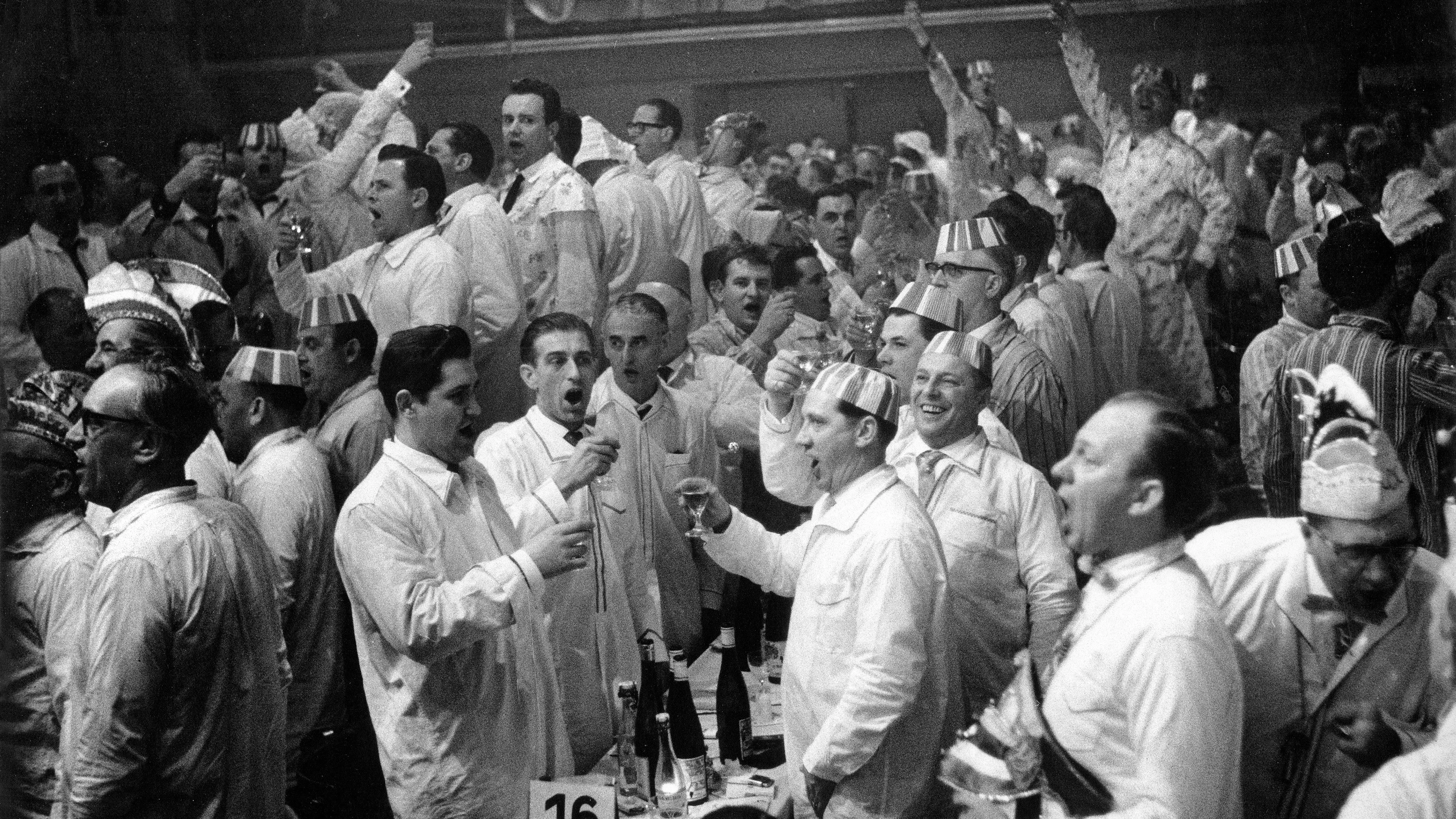 Karneval Fasching: Als die vierfarbbunten Tage noch schwarz-weiß waren Karneval Fasching: Als die vierfarbbunten Tage noch schwarz-weiß waren