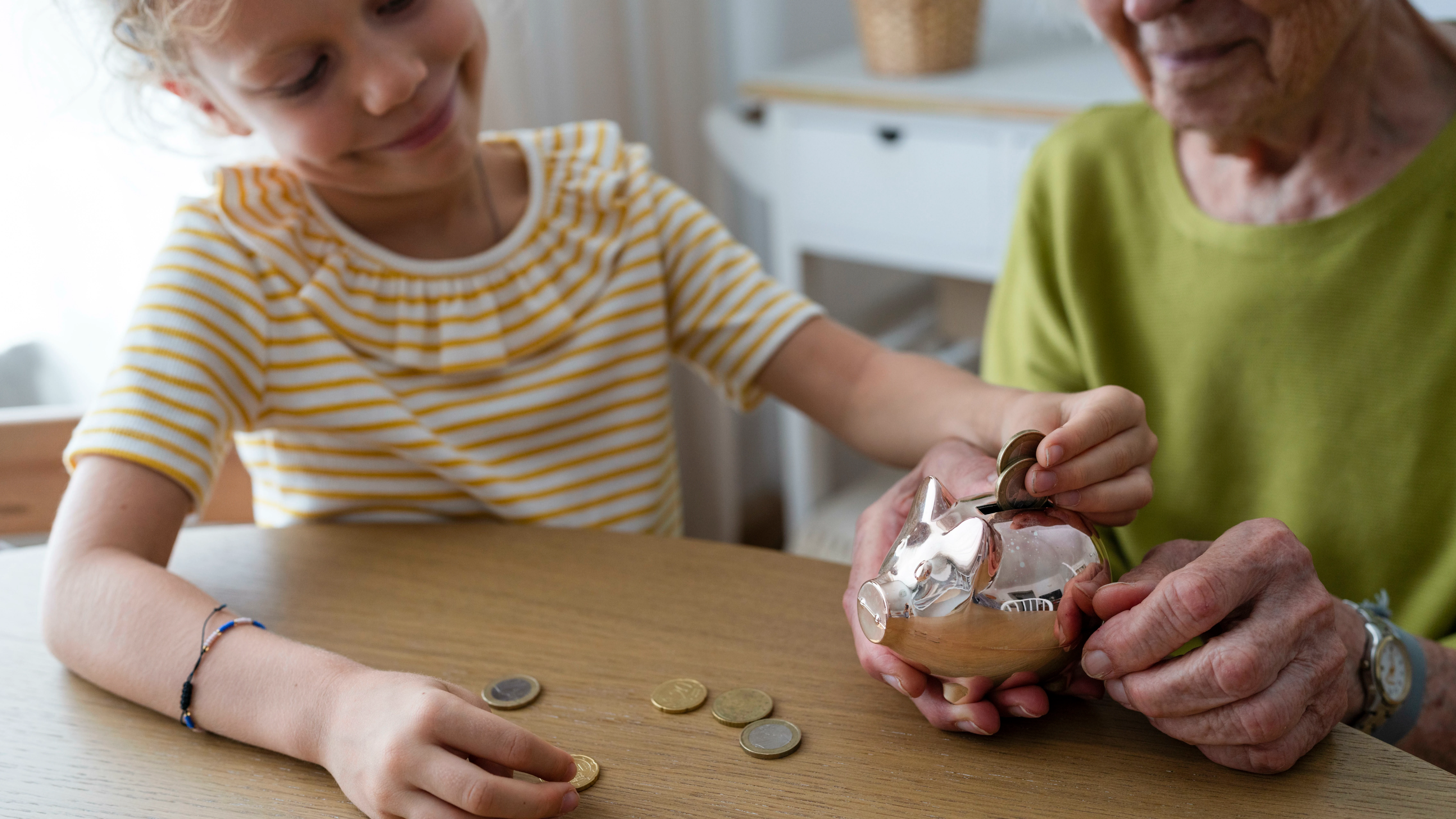 Hohe Sparneigung: „Die Deutschen sollten weniger sparen, aber dafür besser“