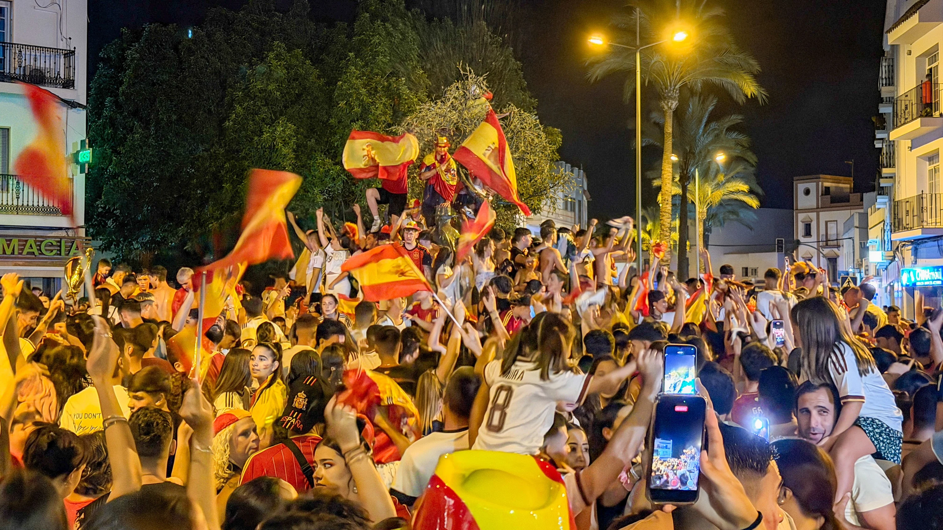 Liveblog Fußball-WM 2026: Jugendlicher stirbt bei spanischer WM-Feier Liveblog Fußball-WM 2026: Jugendlicher stirbt bei spanischer WM-Feier